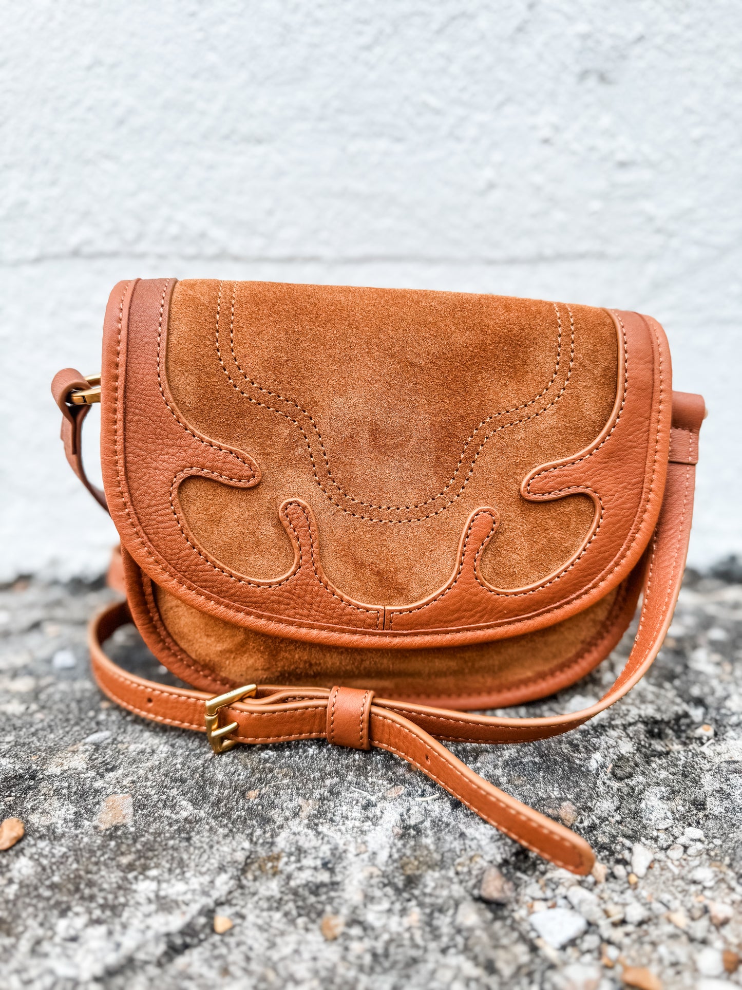 Kiva Small Crossbody in Oak Barrel