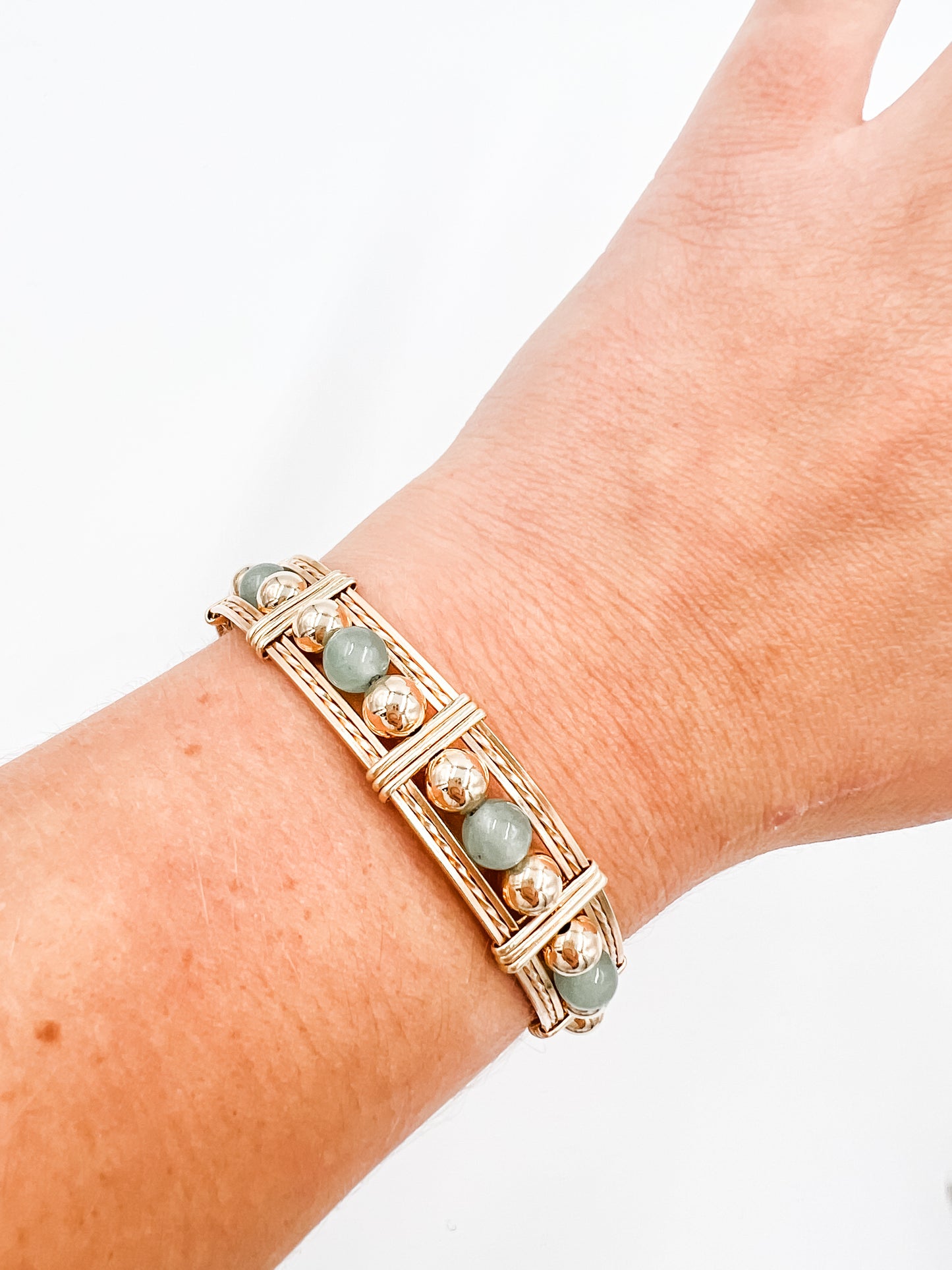 Dream in Color Jade Beads Bracelet