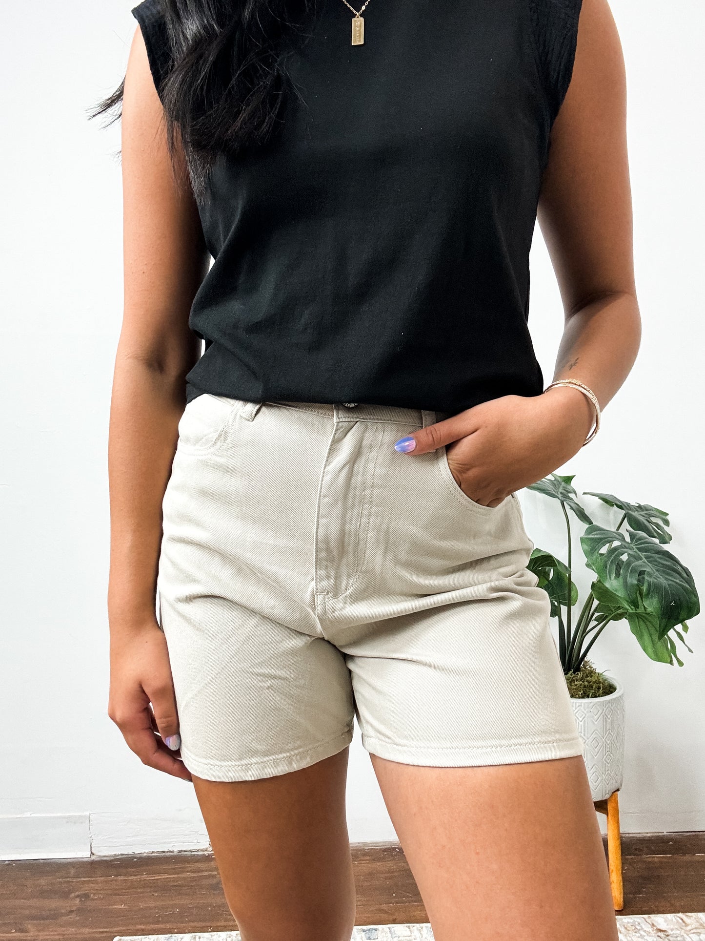 Classic Mom Shorts Stone