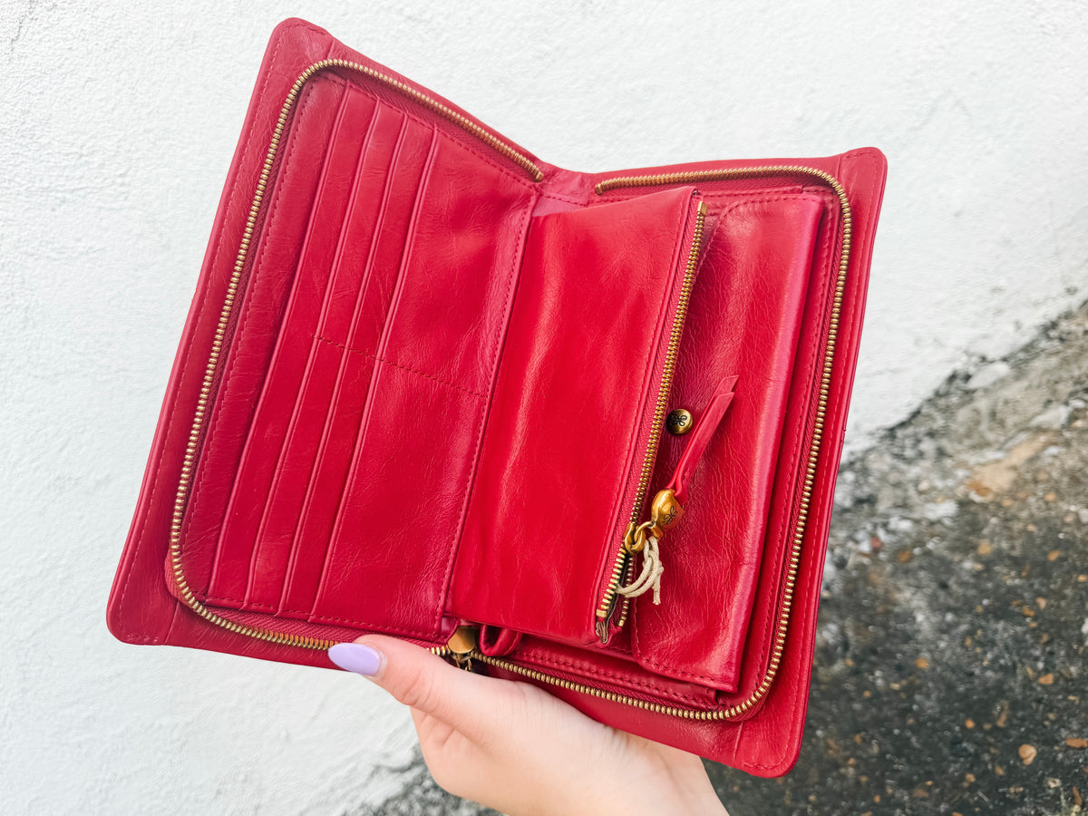 Evolve Wristlet Red