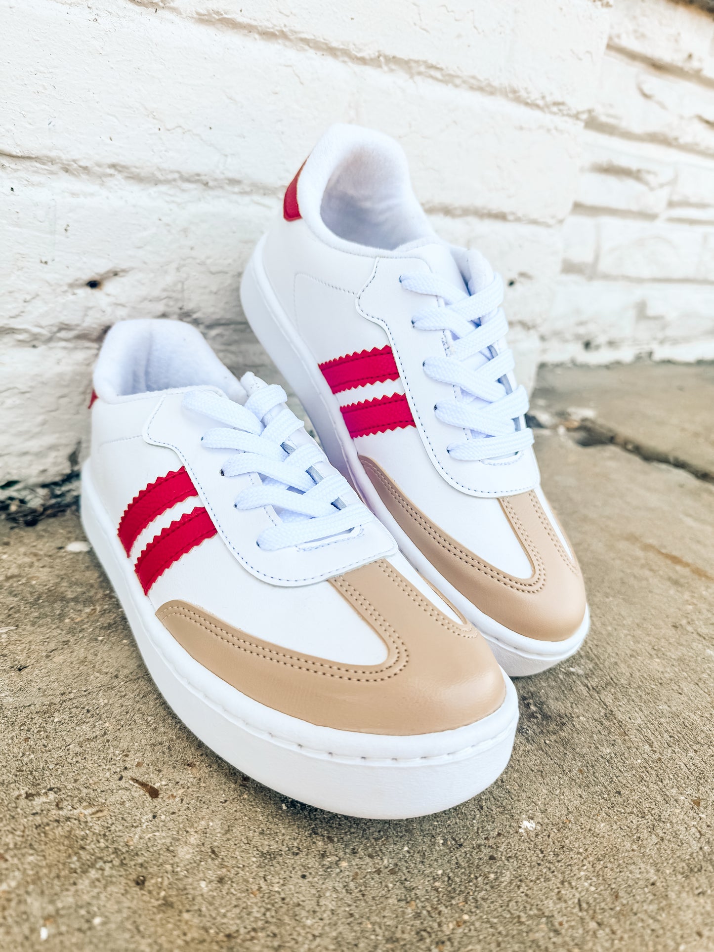 Miel 73 Red Sneaker