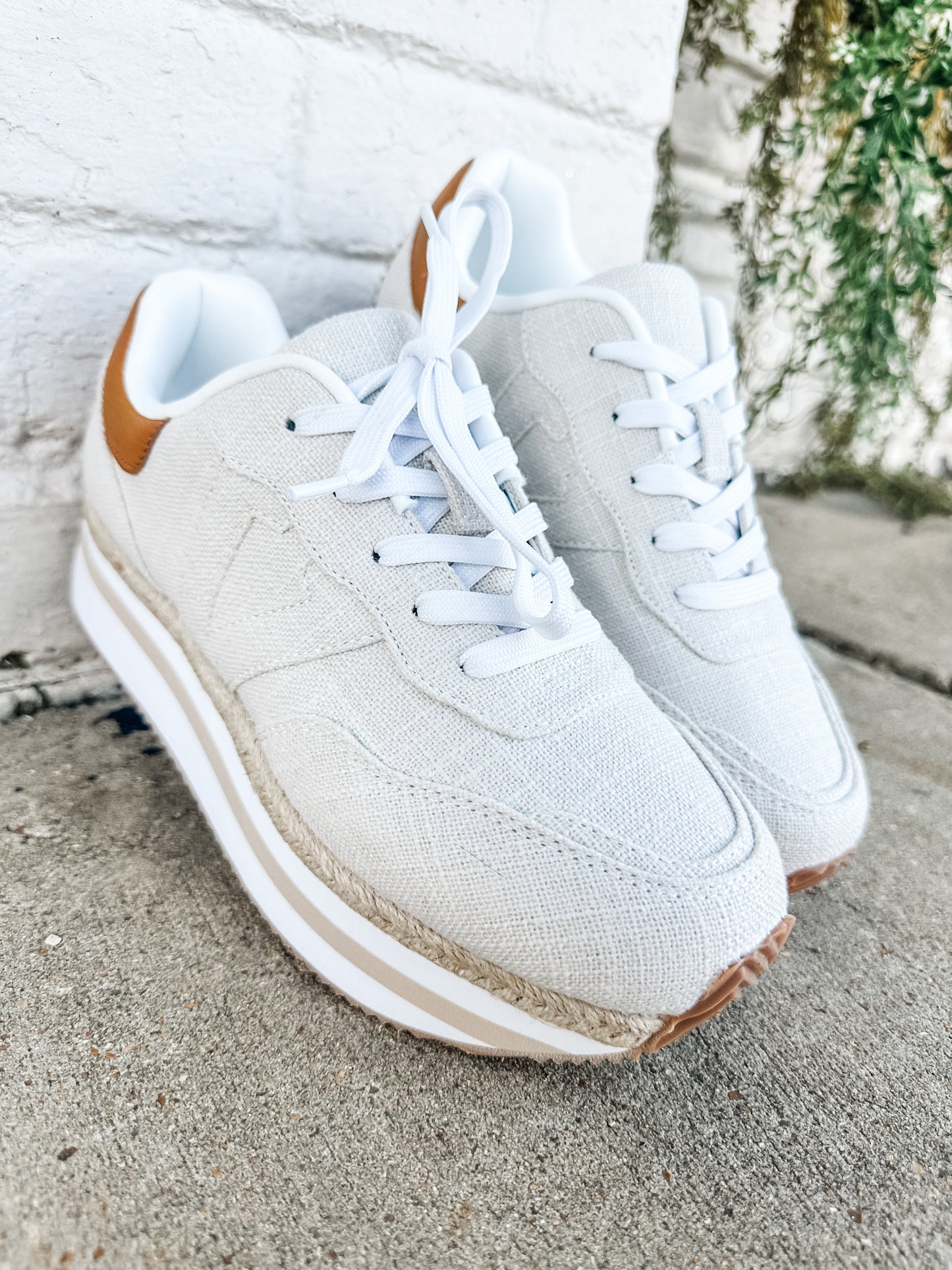 Ernestina Linen Sneaker