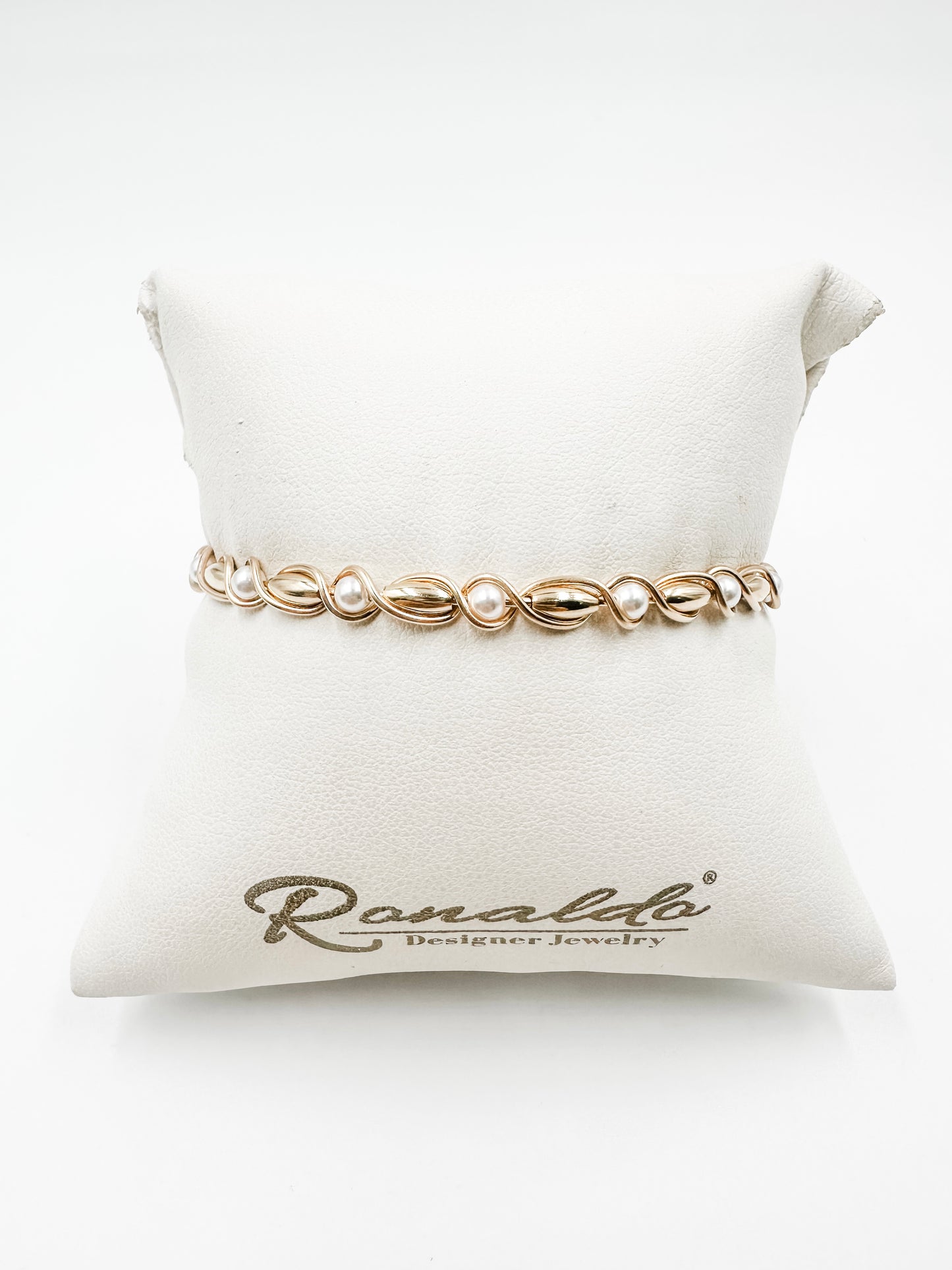To Have and To Hold Bracelet Gold