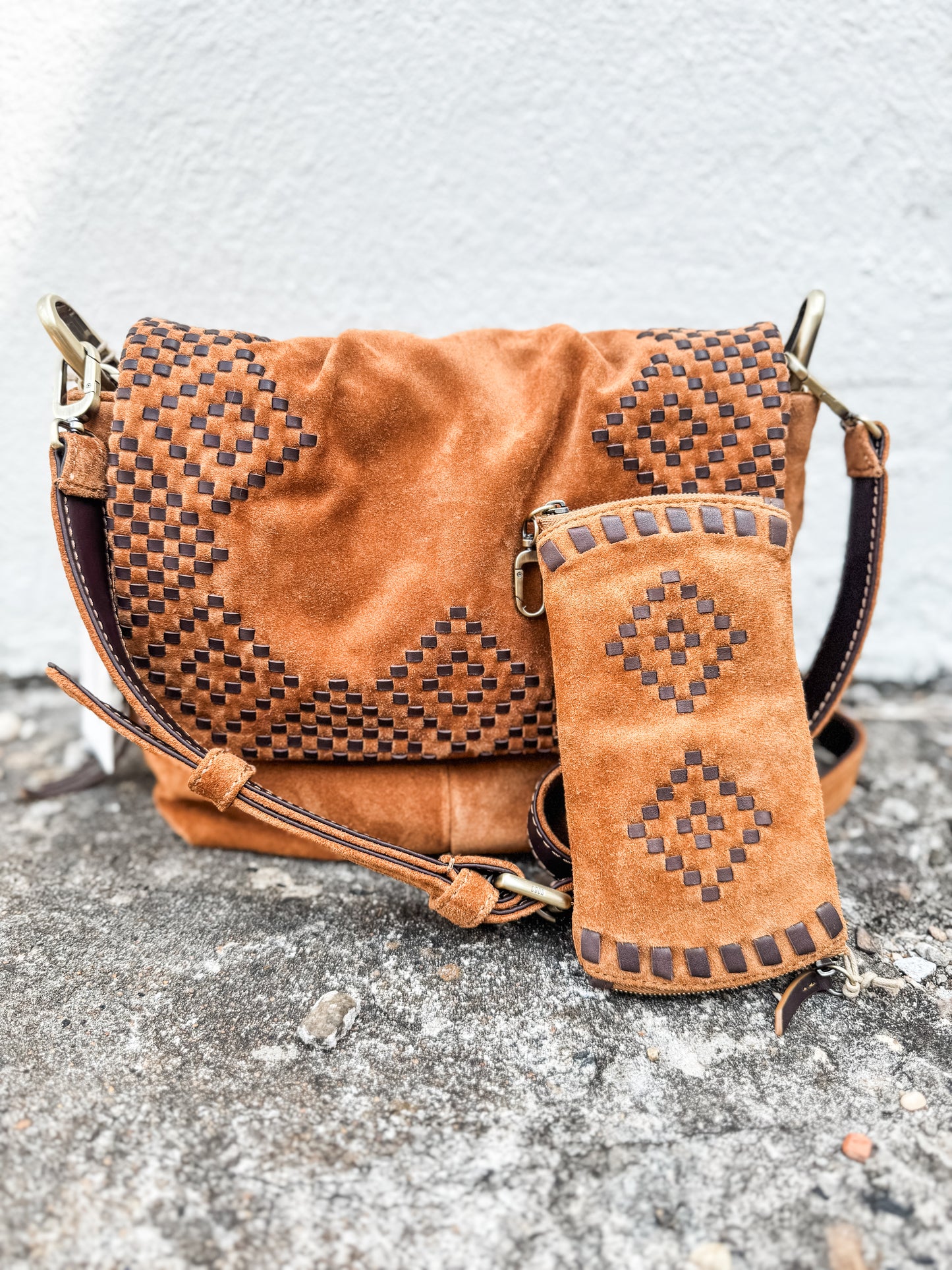 Harley Convertible Shoulder in Oak Barrel