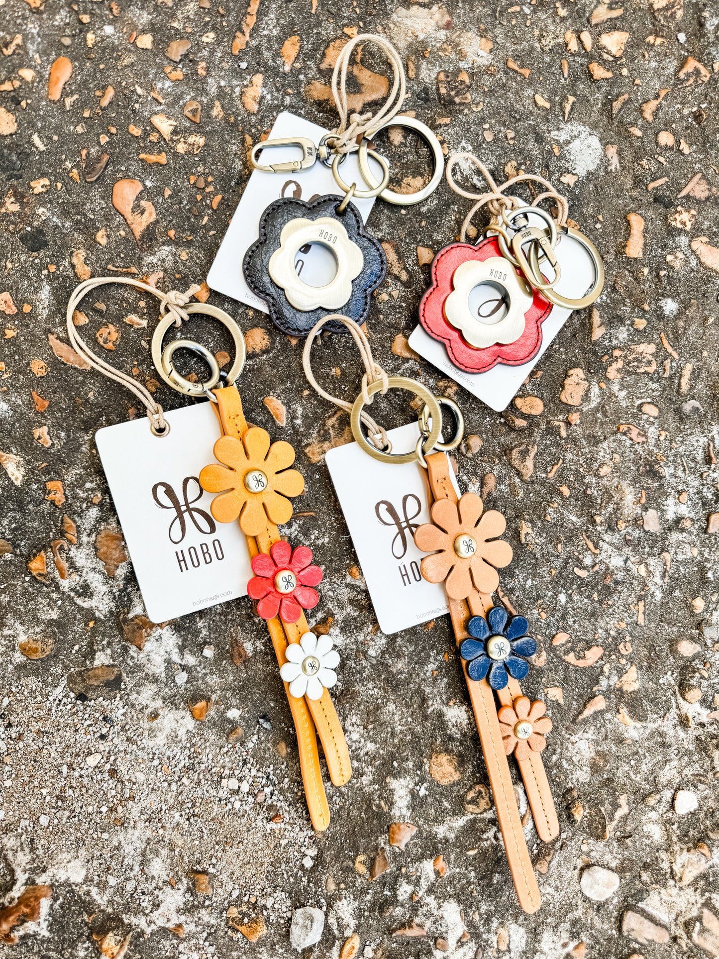 Daisy Keychain Black