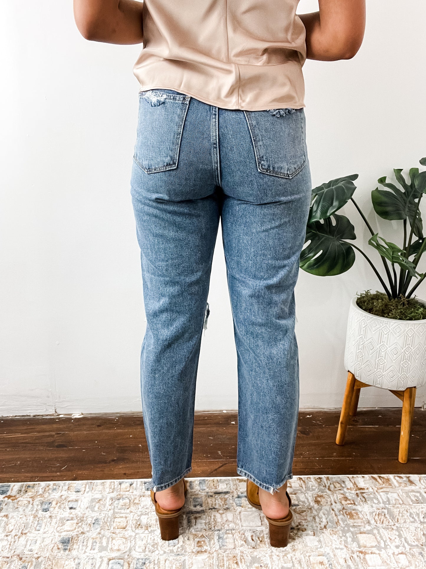 Relaxed Cheeky Straight Jean