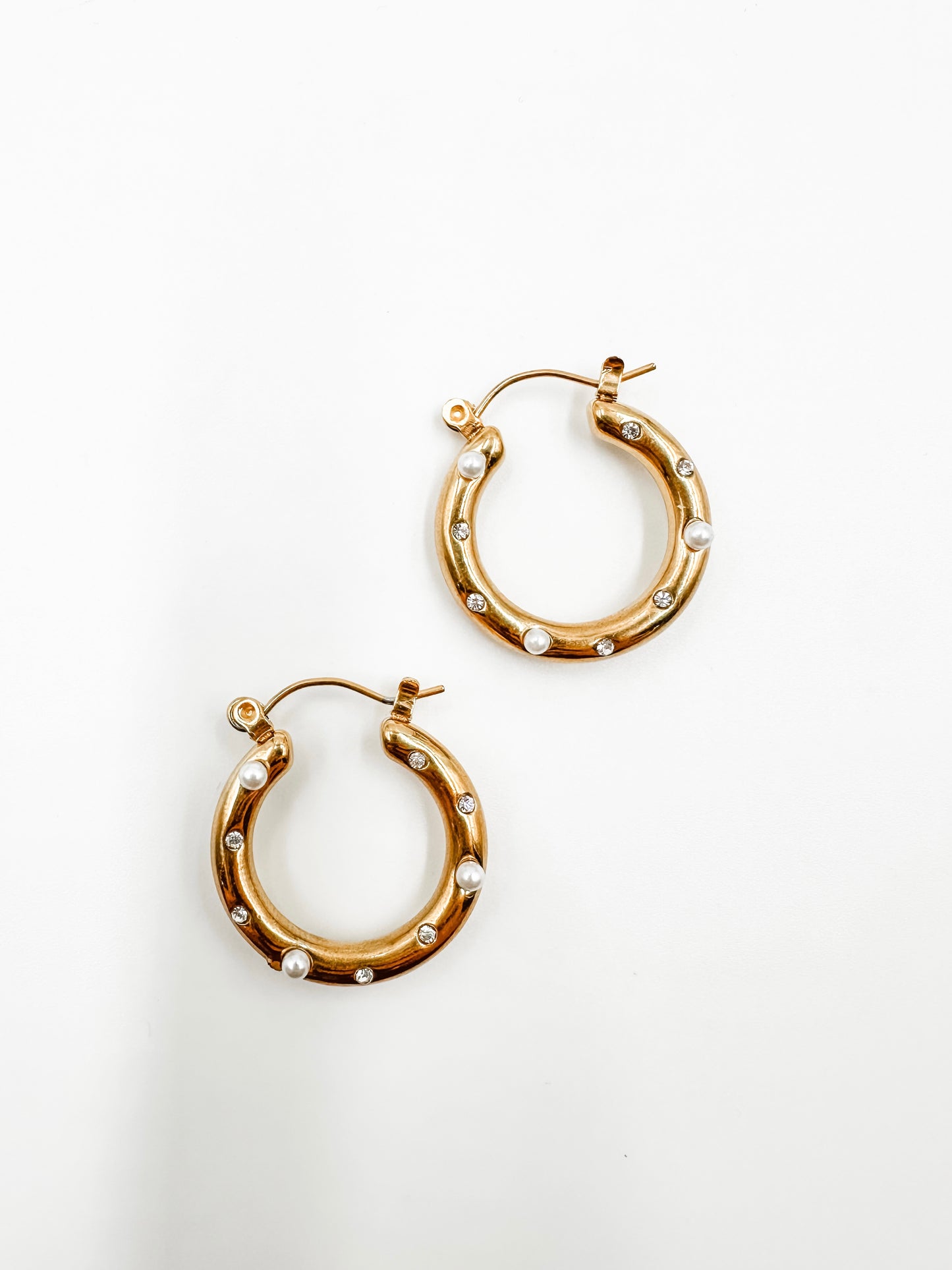 Ariel Hoops