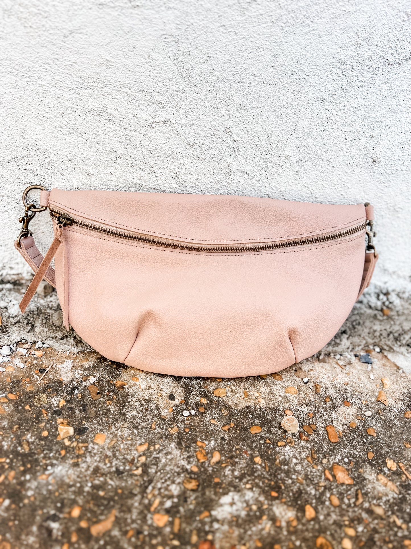 Berkeley Belt Bag Pebble