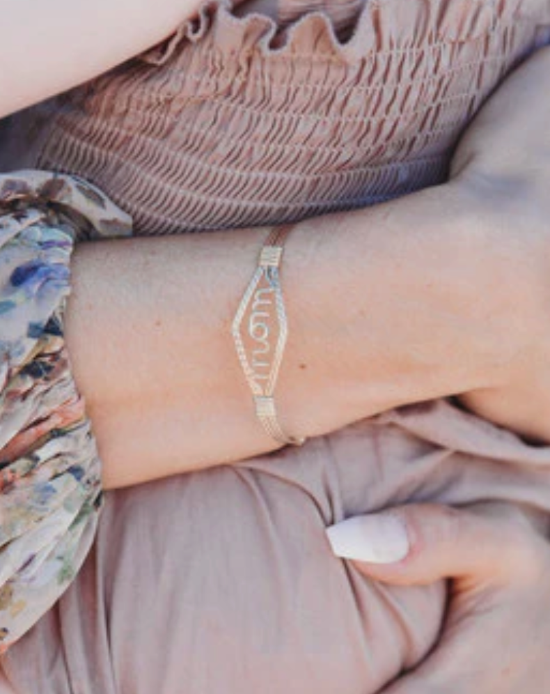 MOM Bracelet Gold