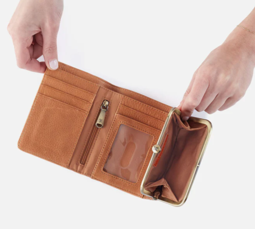 Robin Compact Wallet Saddle