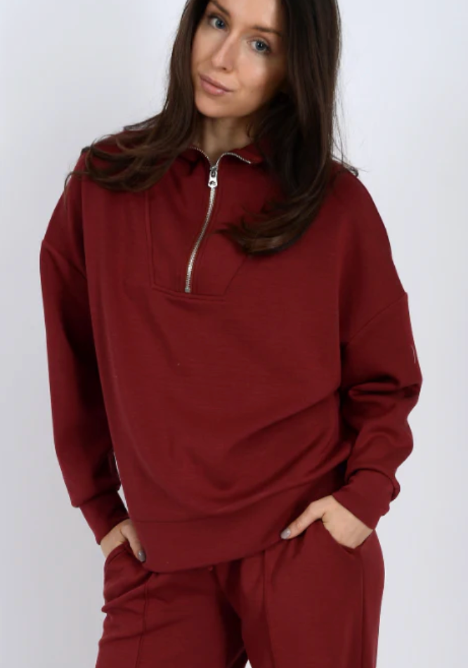 Prida Scuba Half Zip Pullover