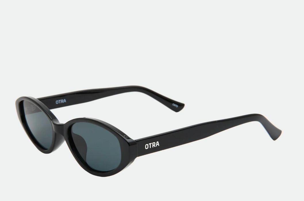 Ivy Black/Smoke