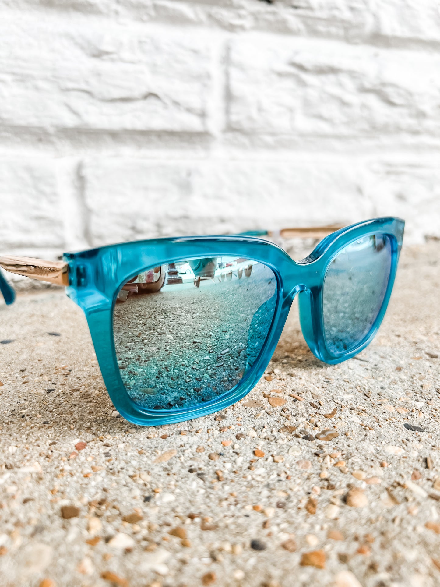 Bella Turquoise Ice Mirror Sunglasss