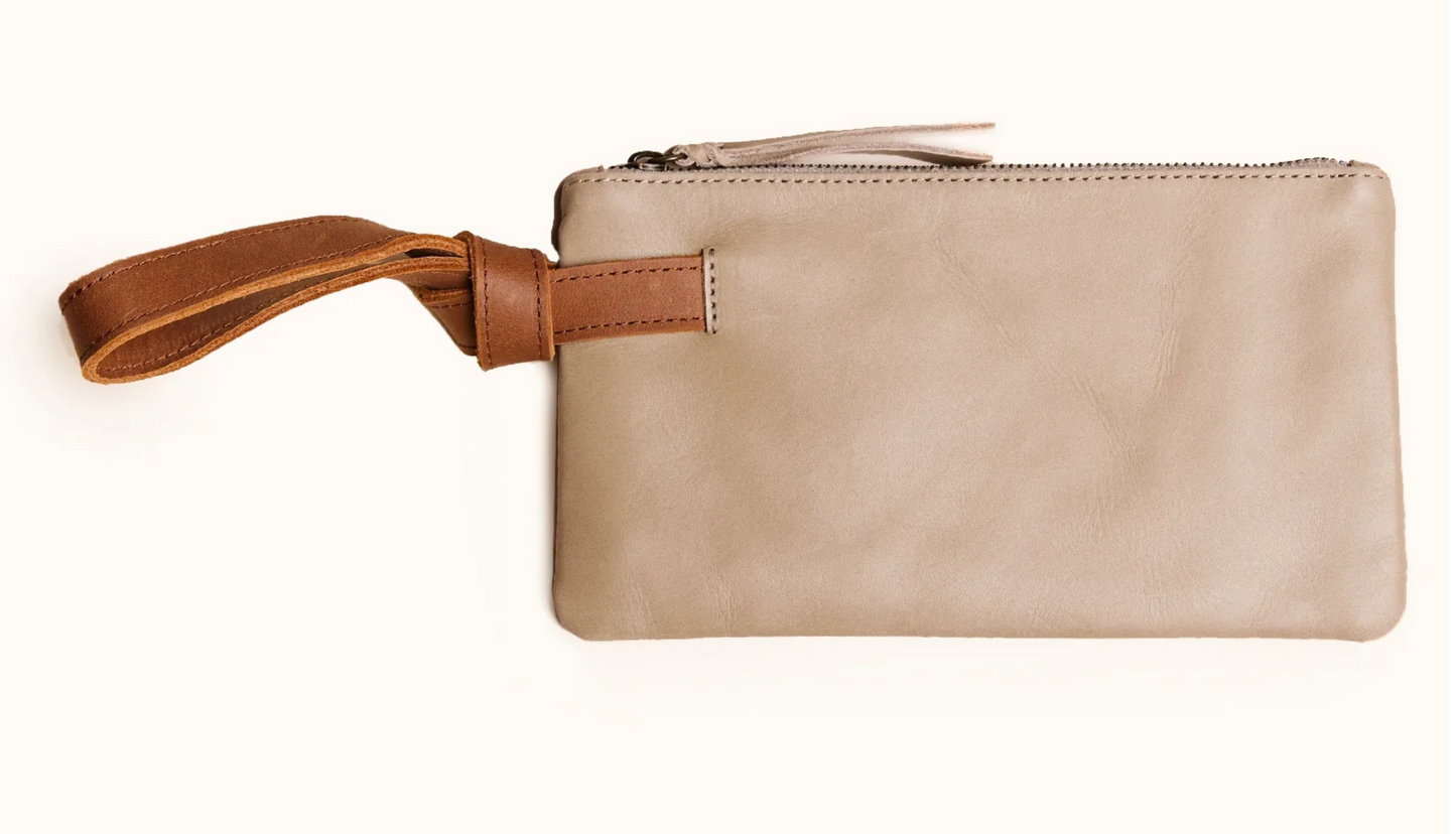 Rachel Wristlet Pebble/Whiskey