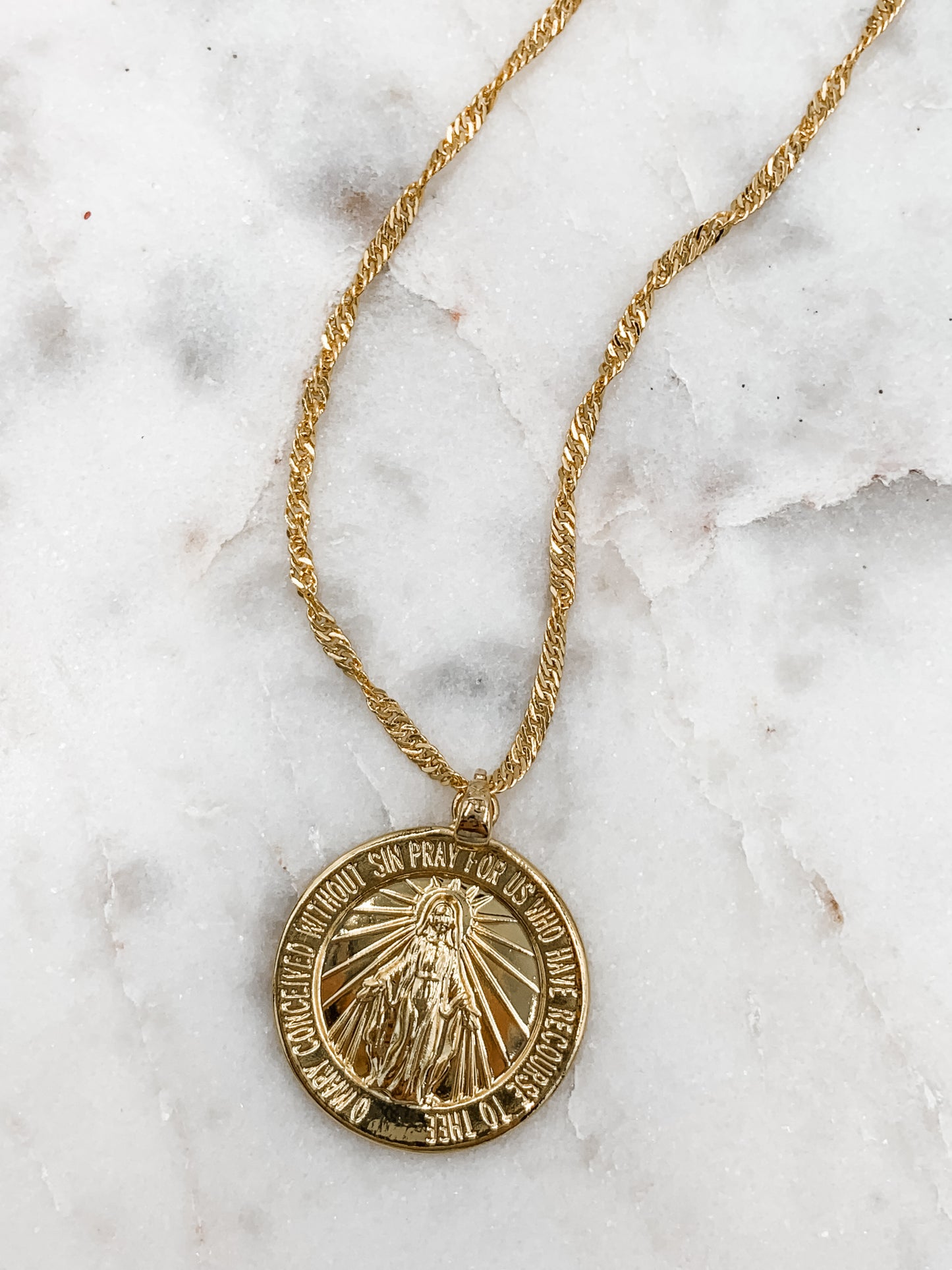Victoria Pendant Necklace
