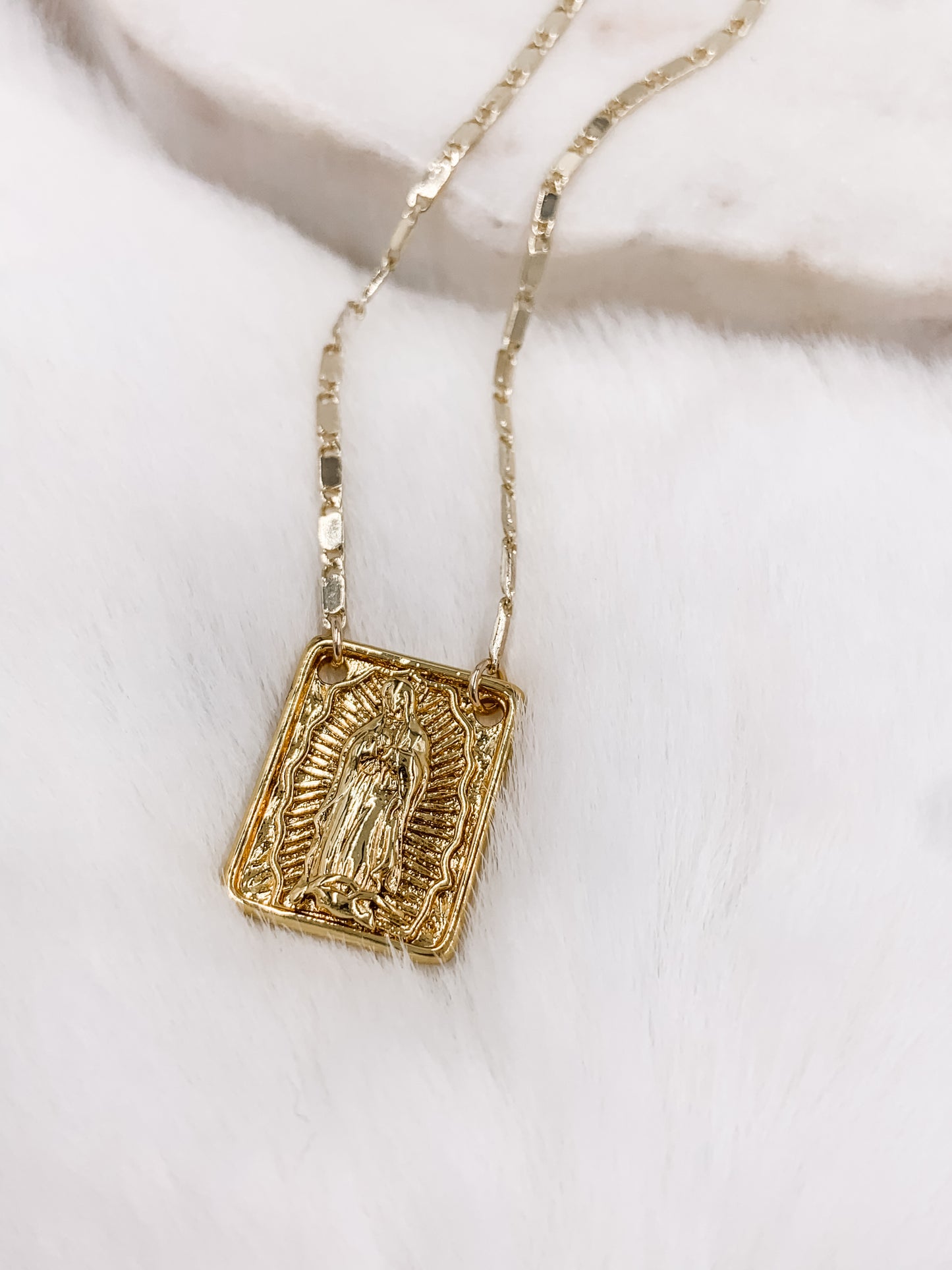 Madre Necklace