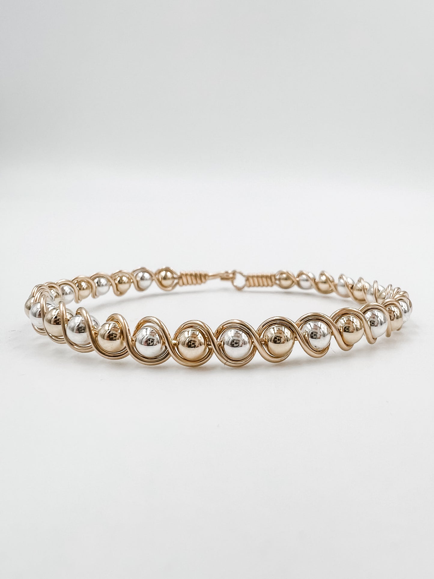 Finishing Touch Bracelet Gold