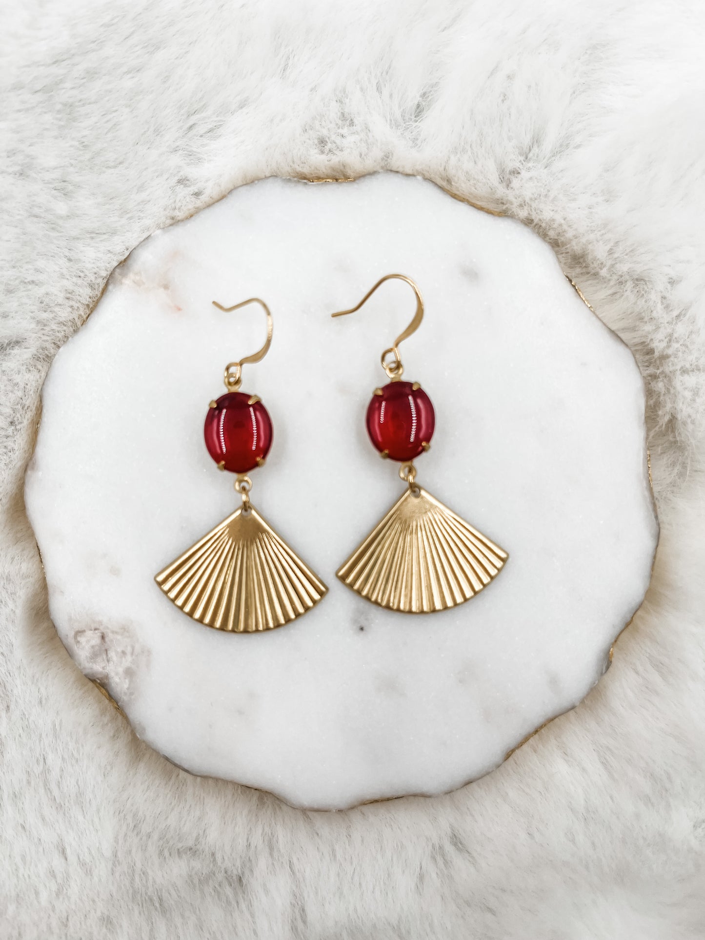 Gwen Vintage Red Glass Fans