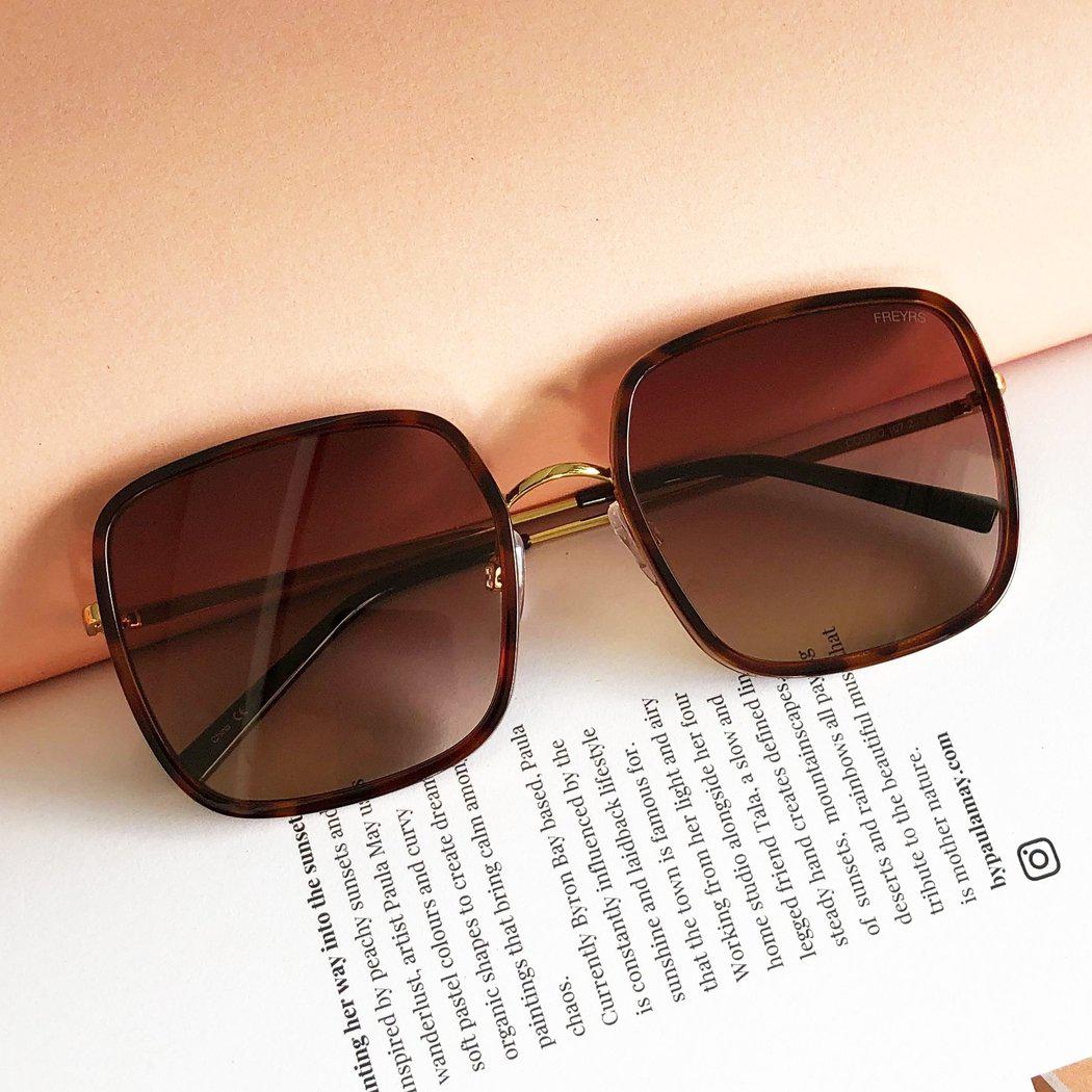 Cosmo Sunglasses Brown