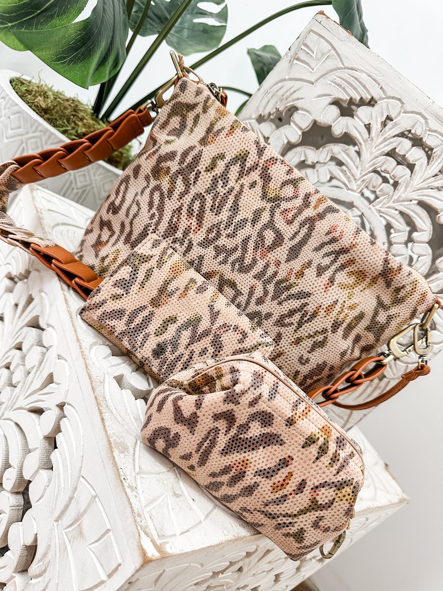 Jill Trifold Wallet in Summer Safair