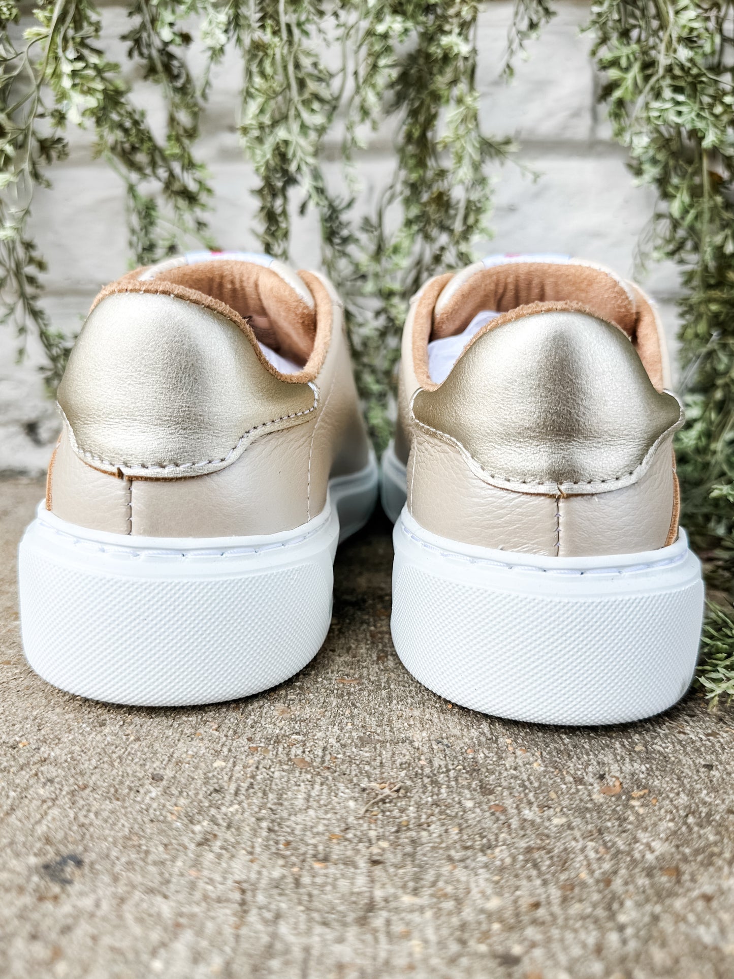 Epic Sneaker Pearl Beige/Gold Metallic