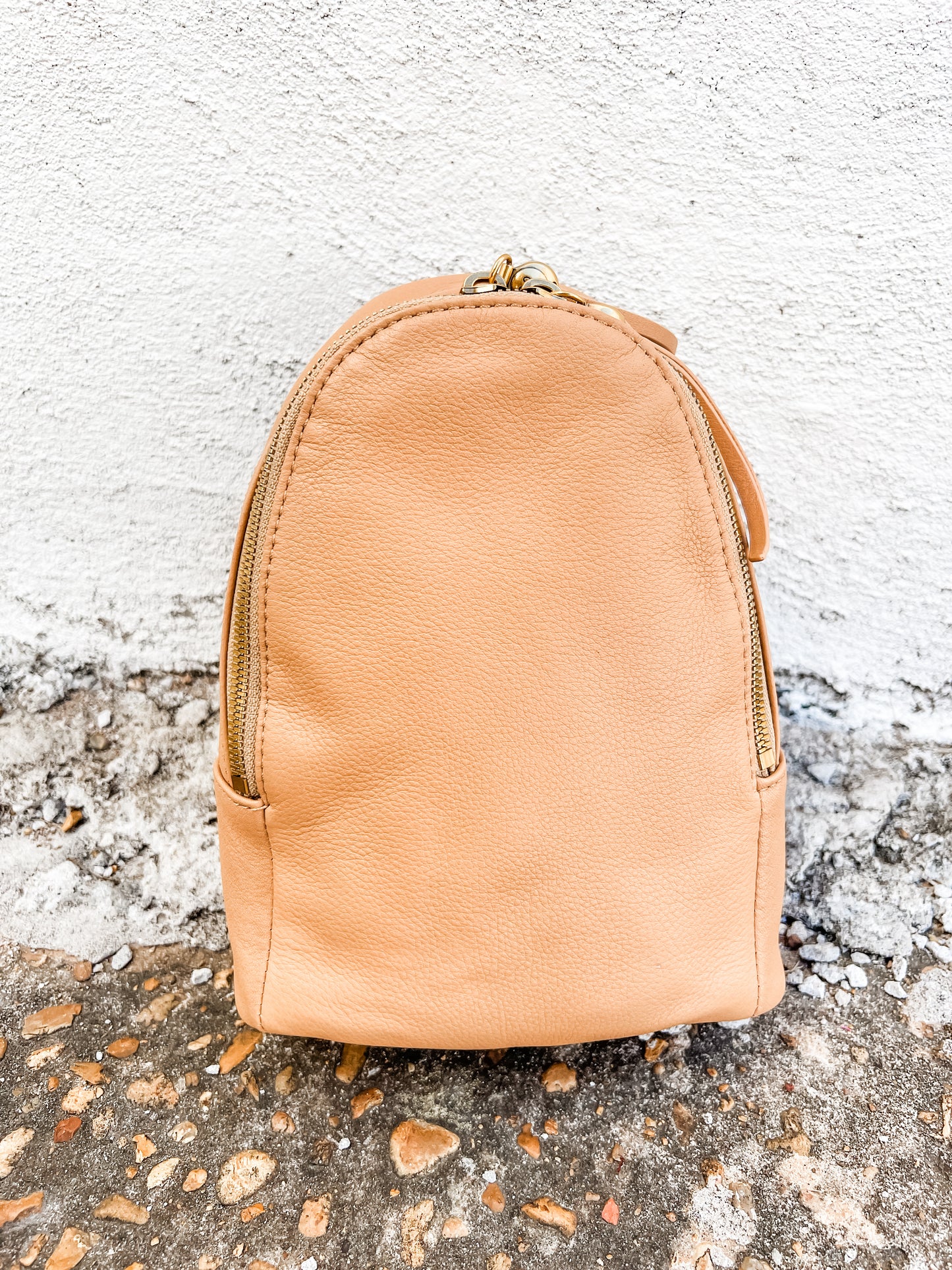 Fern Sling Pebbled Leather Sandstorm