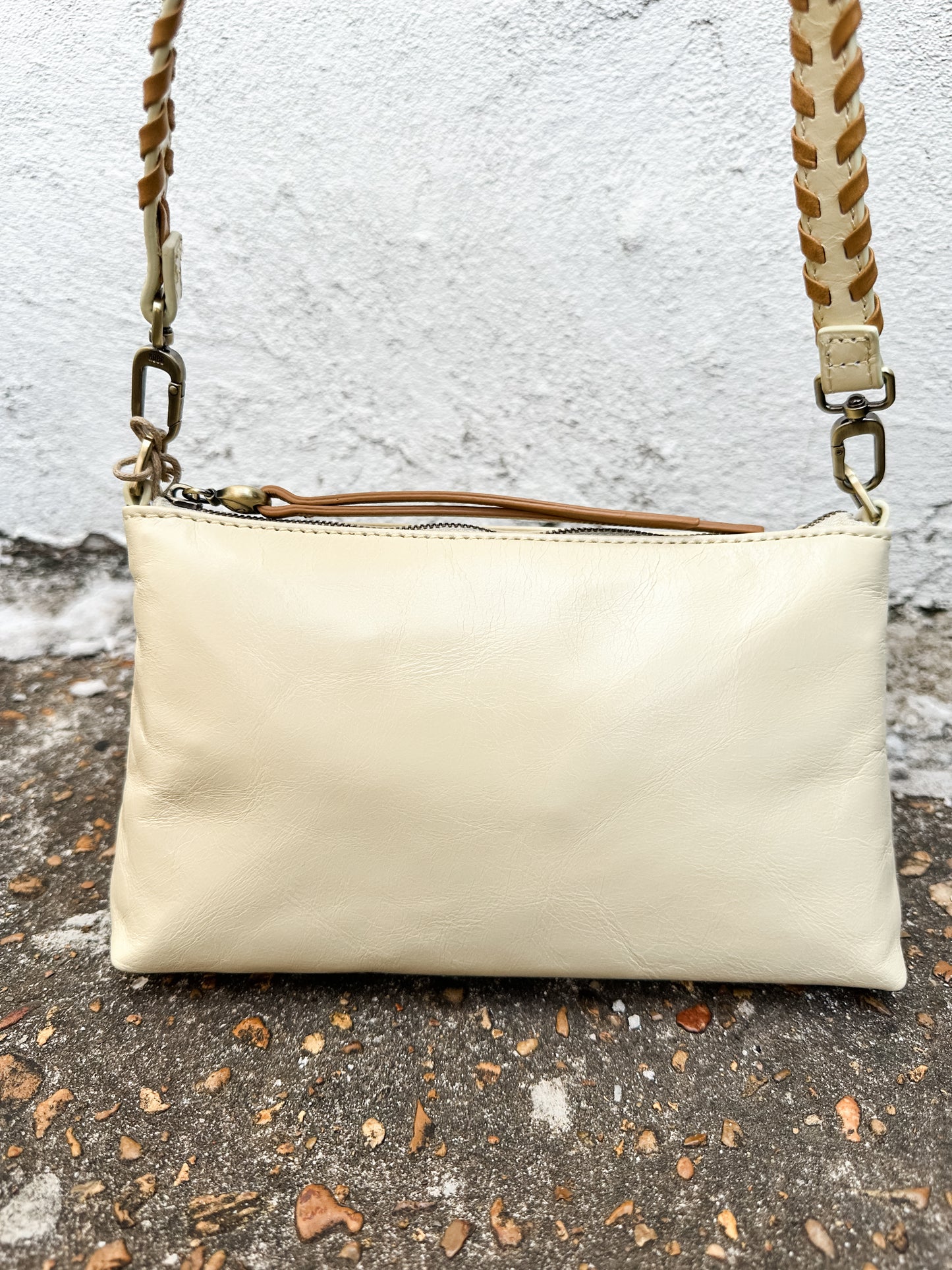 Darcy Crossbody Butter Yellow