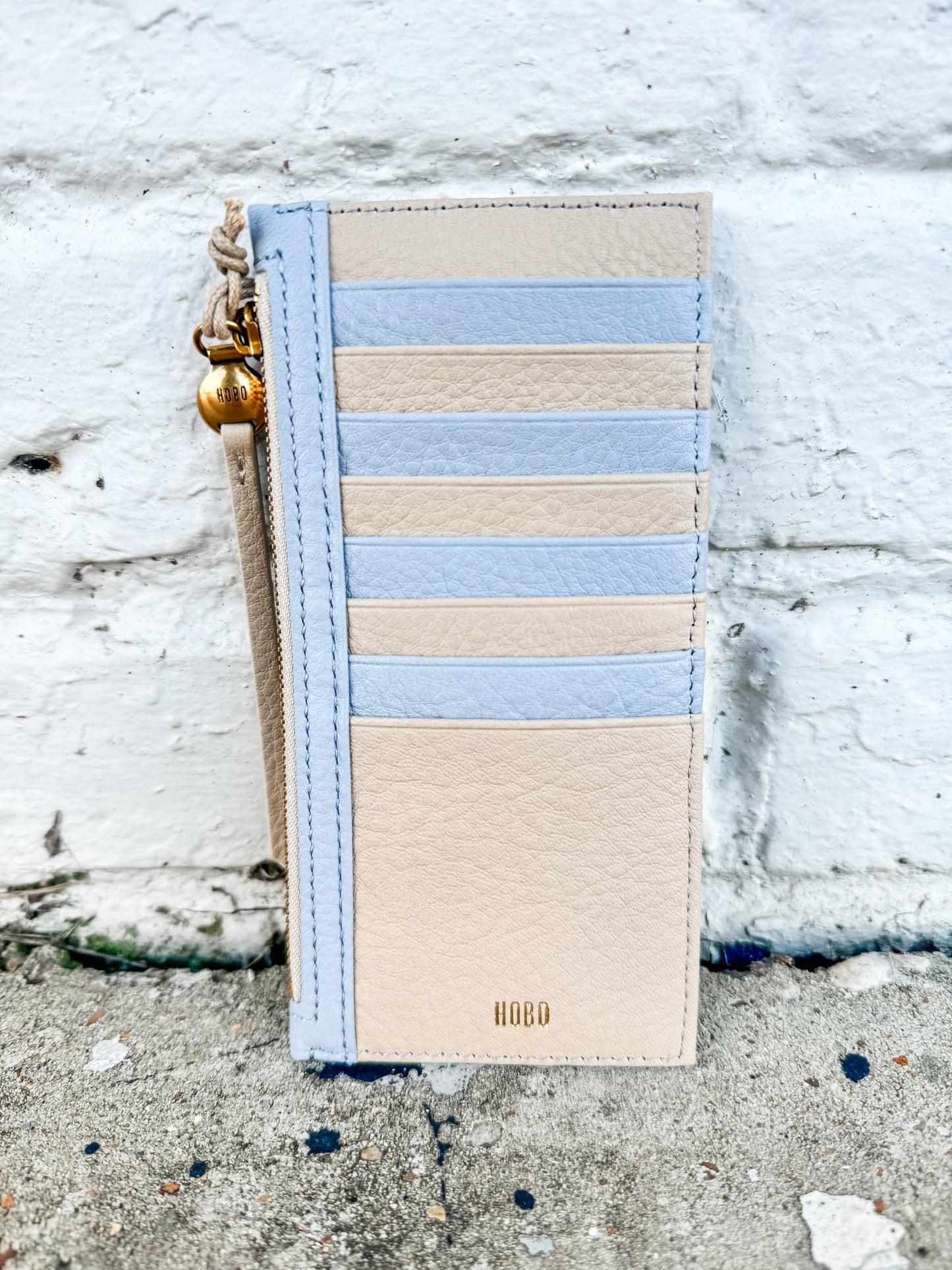 Carte in Blue Pearl