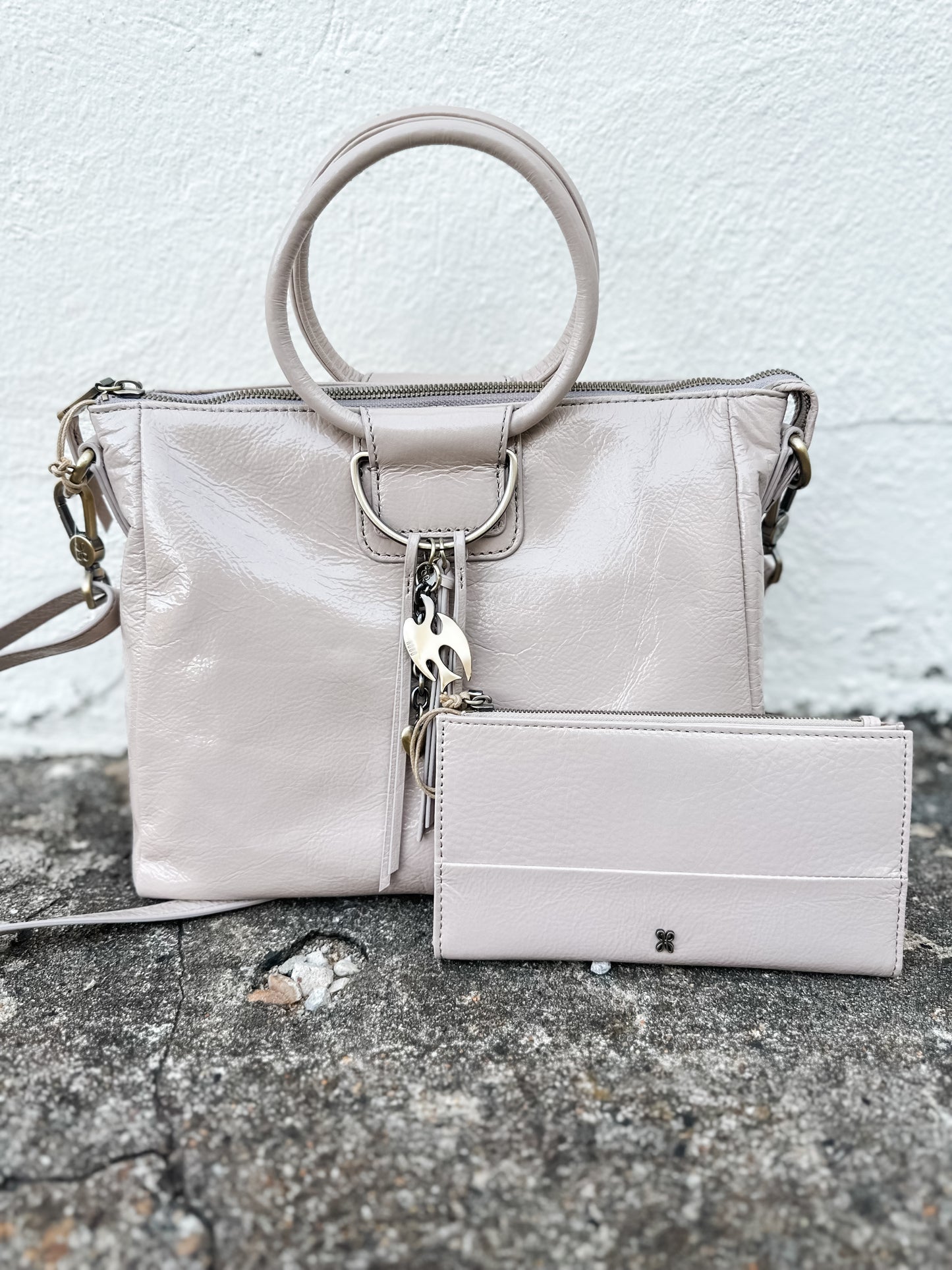 Sheila Medium Stone Gloss