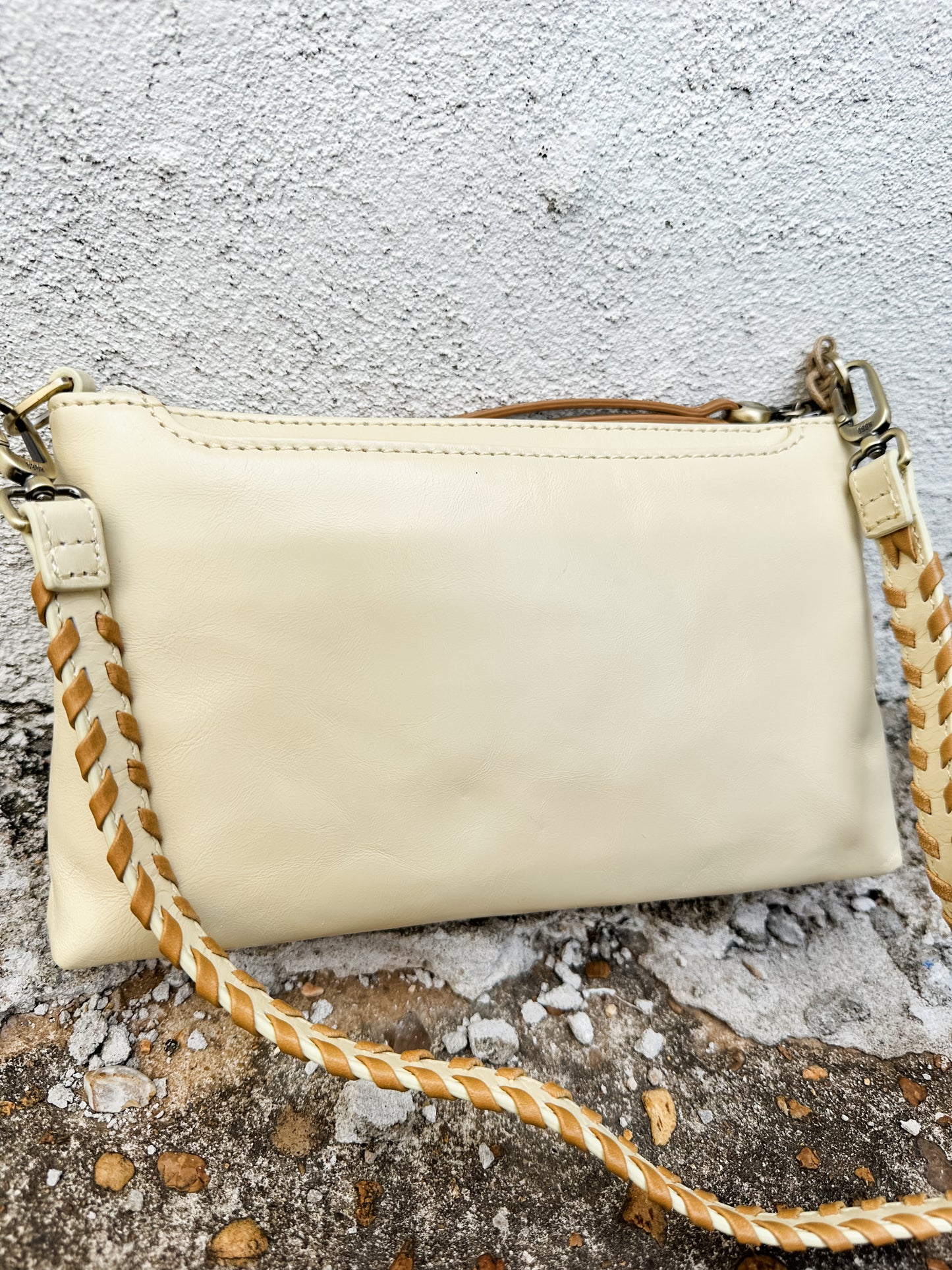 Darcy Crossbody Butter Yellow