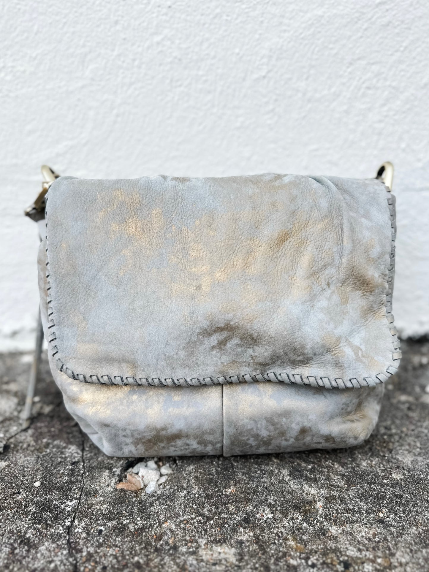 Harley Shoulder Golden Granite