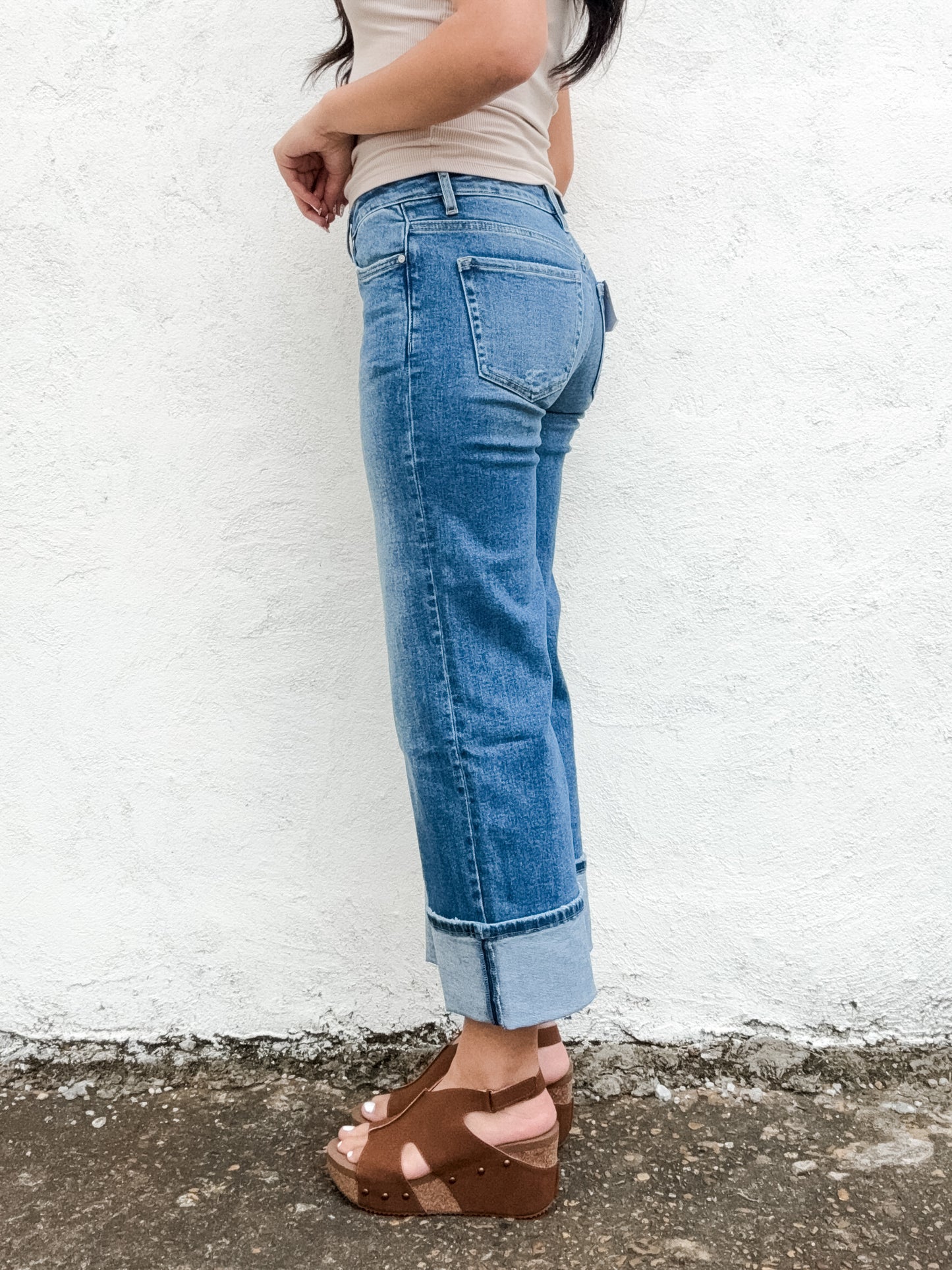 Low Rise Relax Straight Leg Crop Denim Jeans