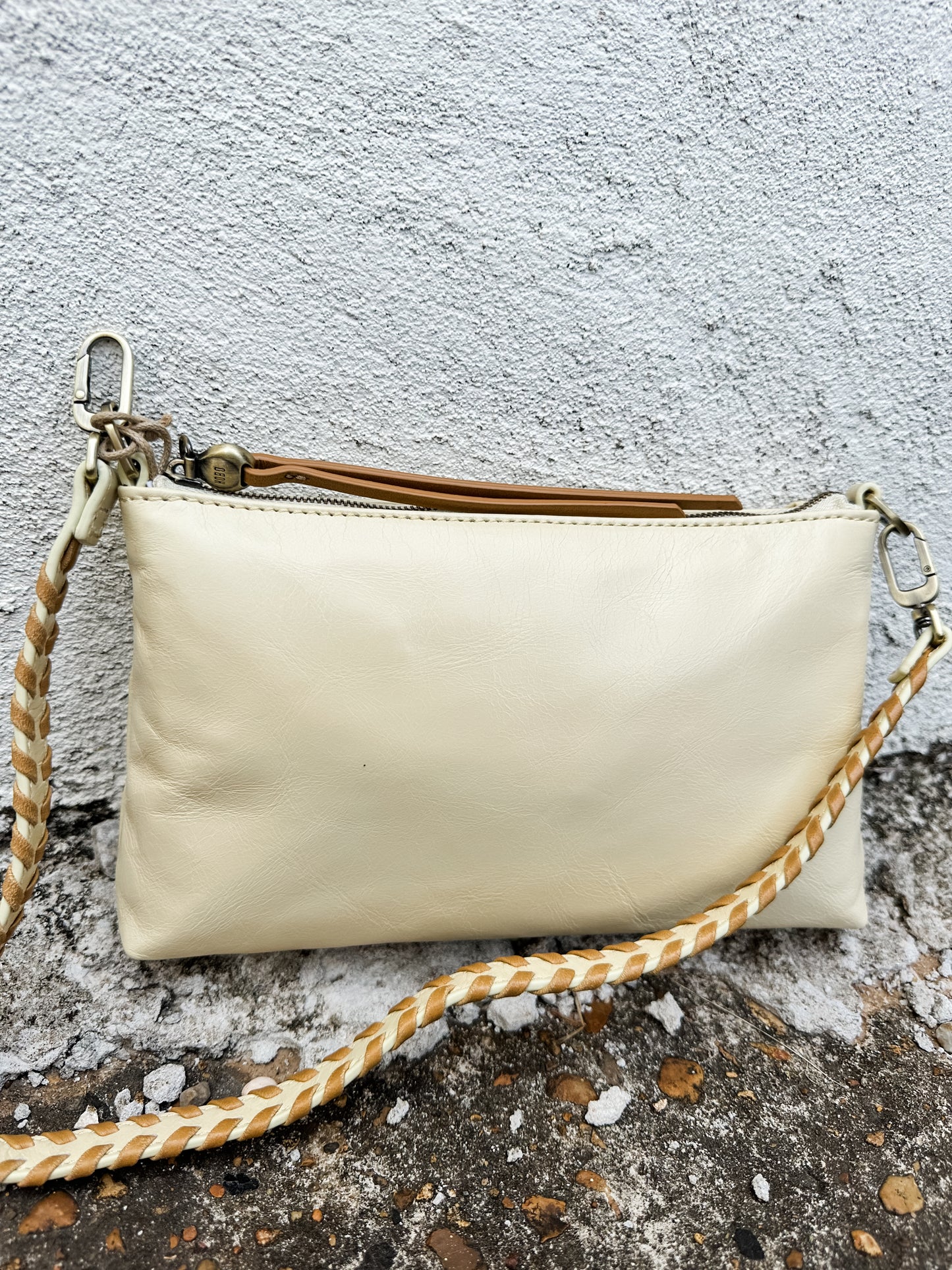 Darcy Crossbody Butter Yellow