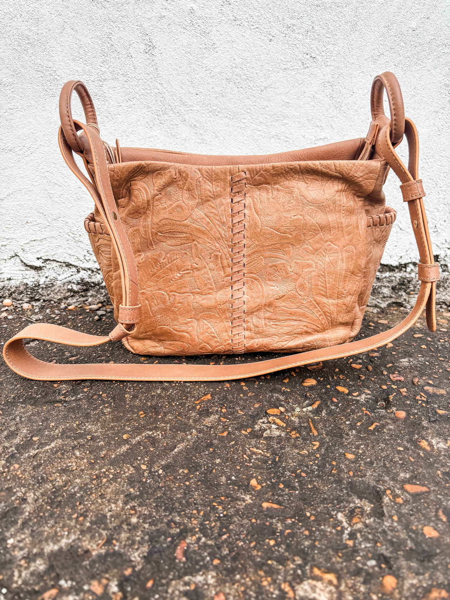 Sheila Crossbody Saddle