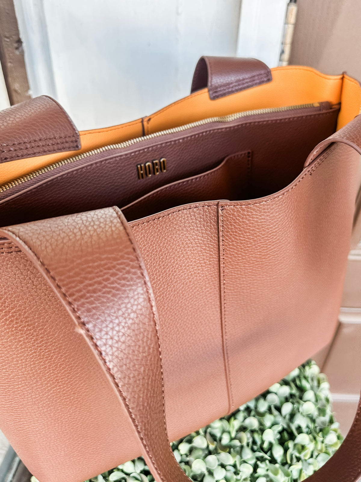 Vida Tote in Chocolate