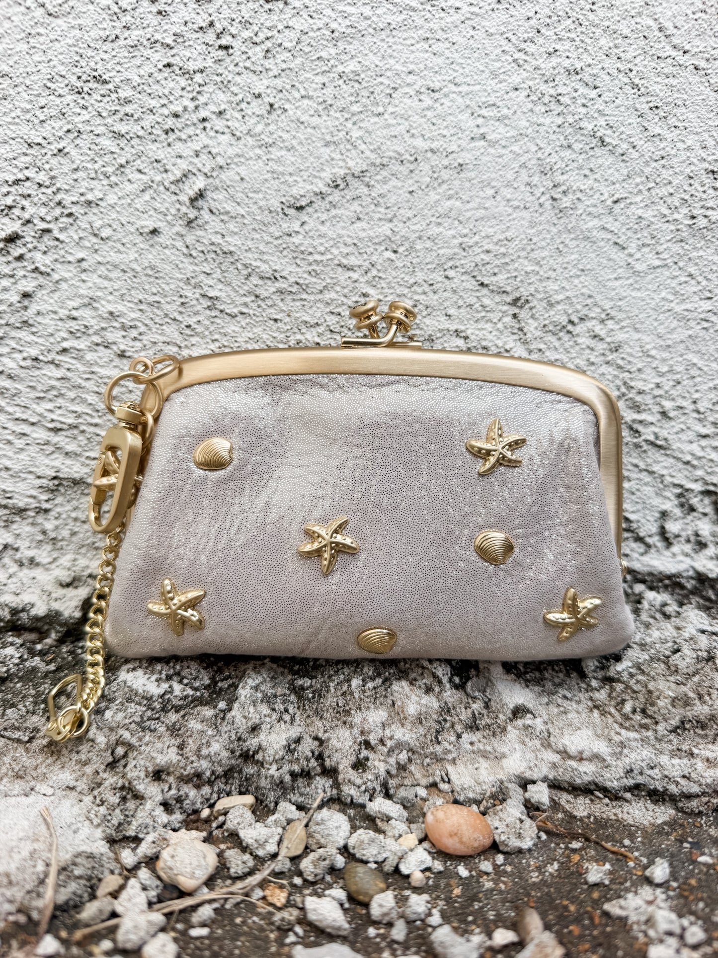 Cheer Frame Pouch Sand Shimmer