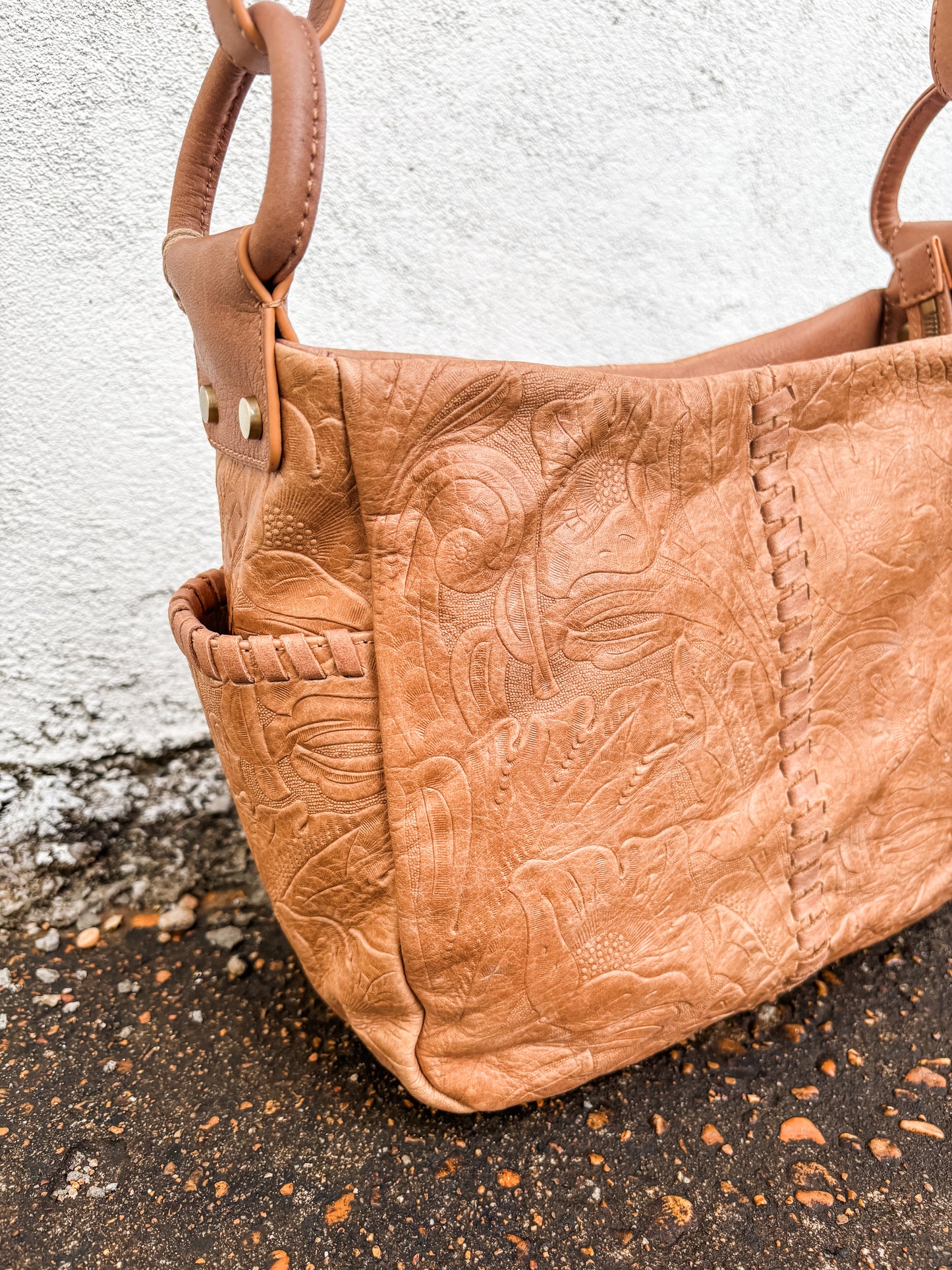 Sheila Crossbody Saddle