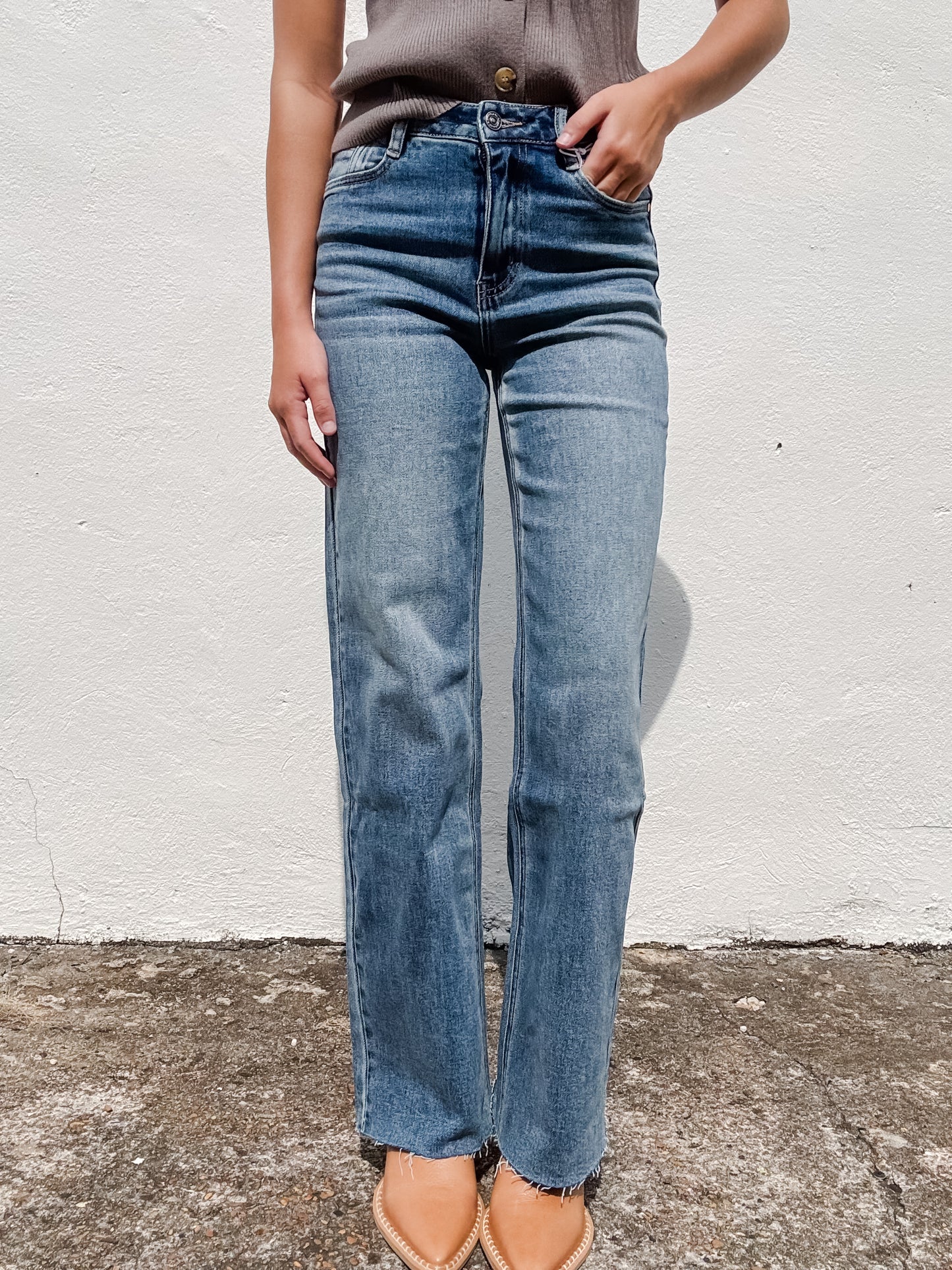 Dawna High-Rise Wide Leg Jeans