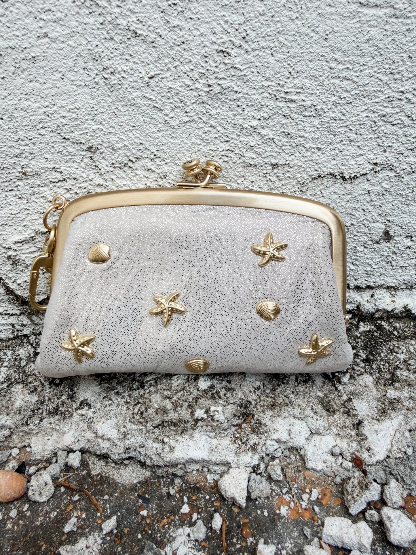 Cheer Frame Pouch Sand Shimmer