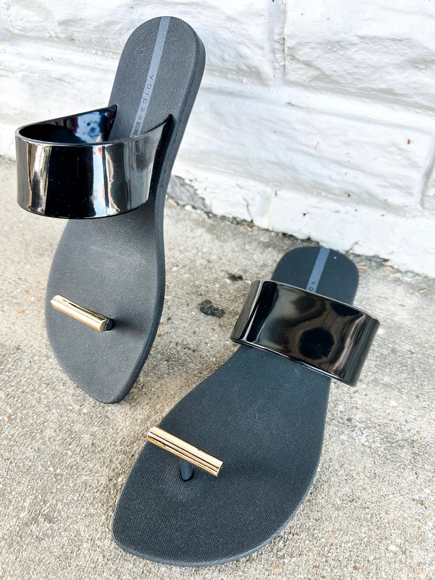 Minimal Look Sandal