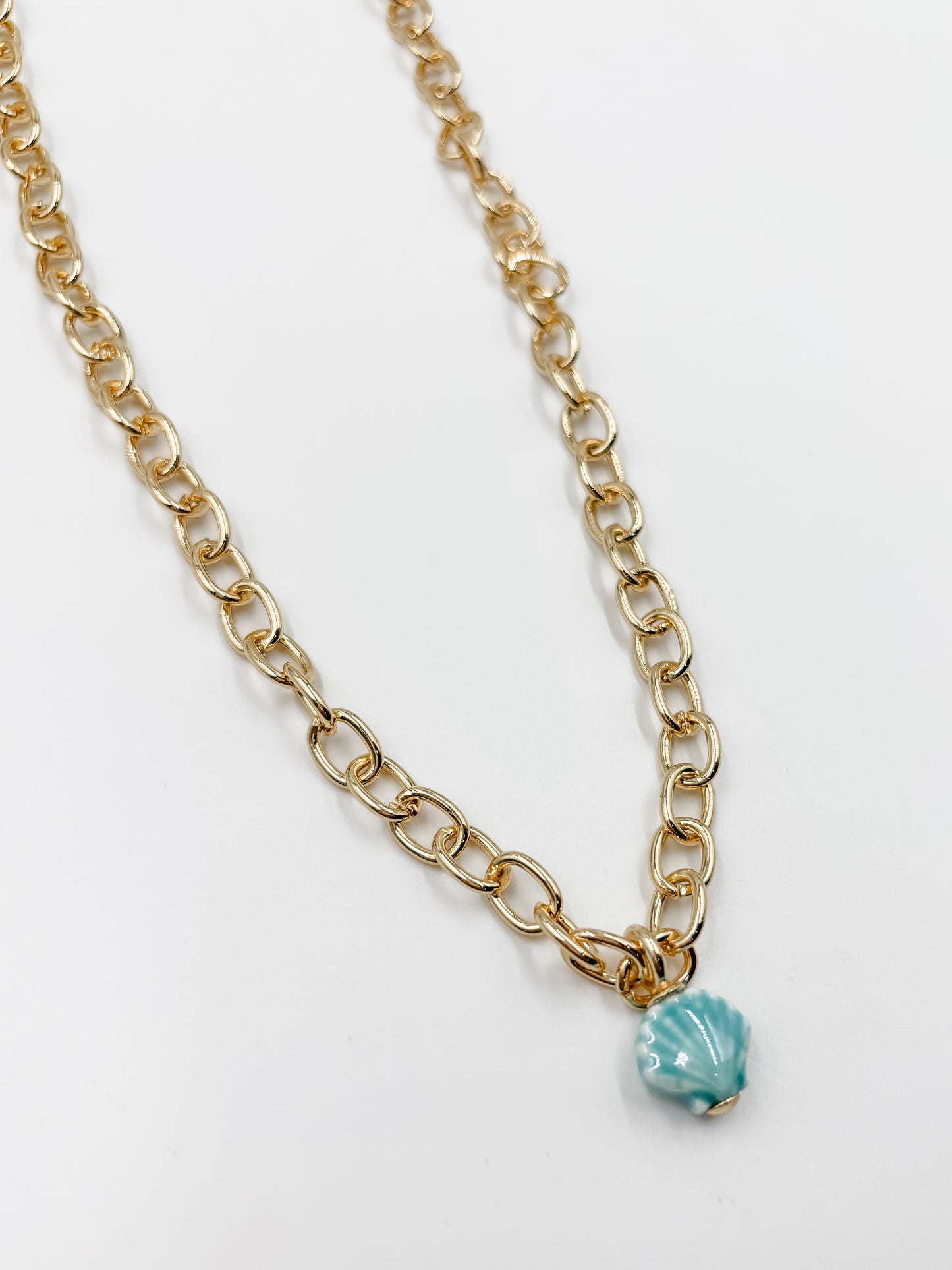 Arista Shell Necklace