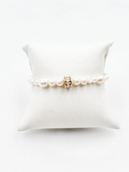 Beth Freshwater Pearl Stretch Bracelet