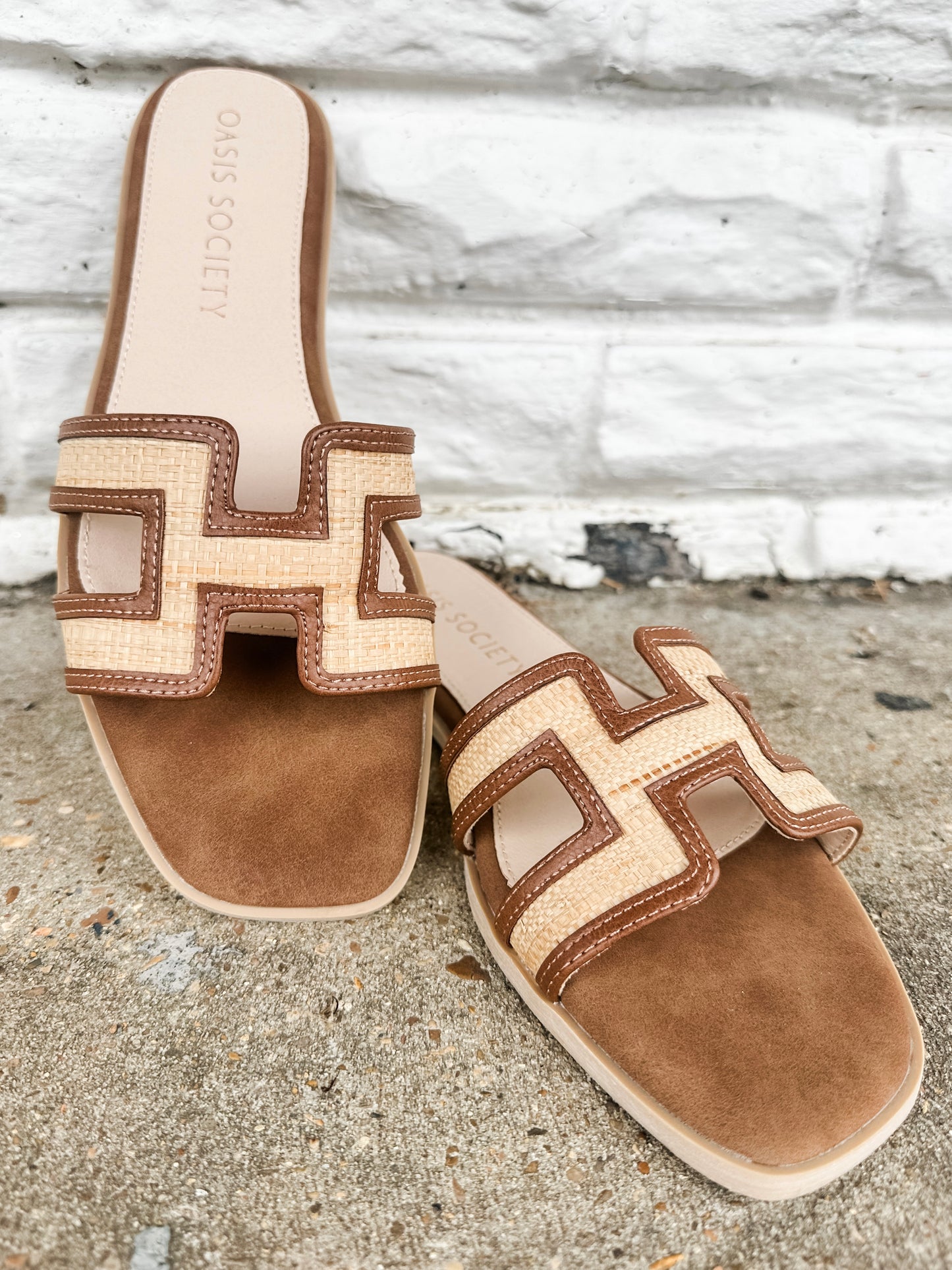 Ena Sandal