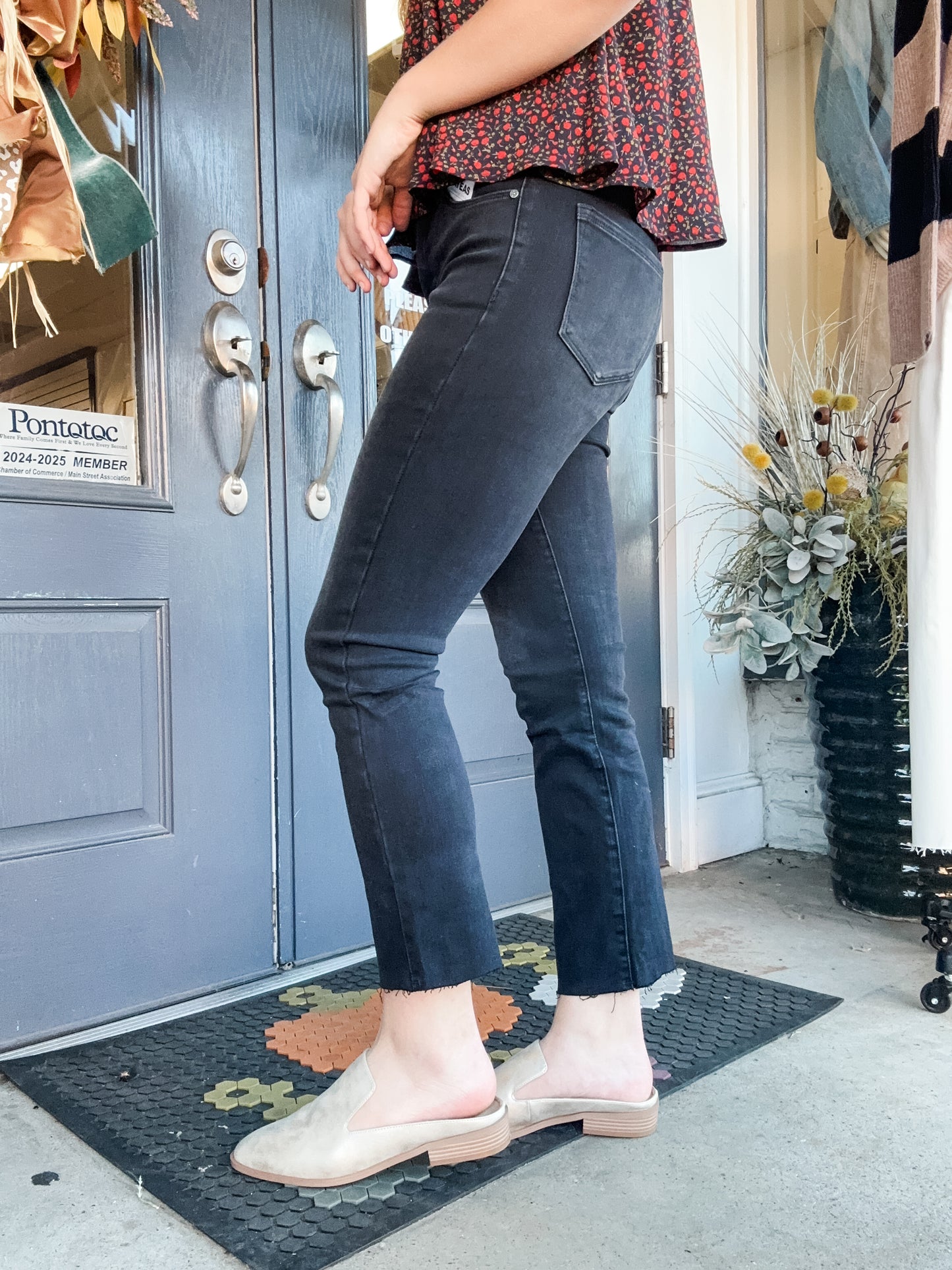 Super Fit Black Mid Rise Straight Jeans Dark