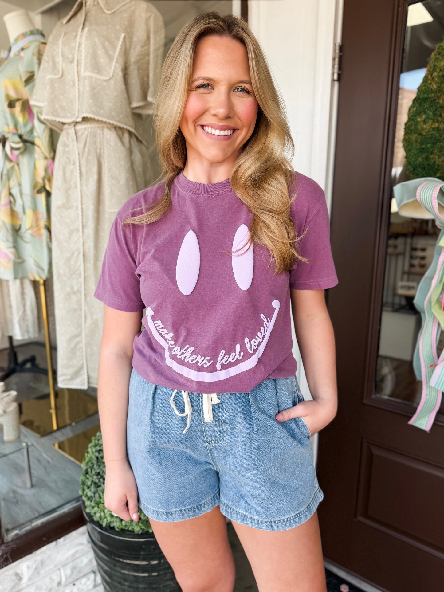 Make Others Feel Loved Tee