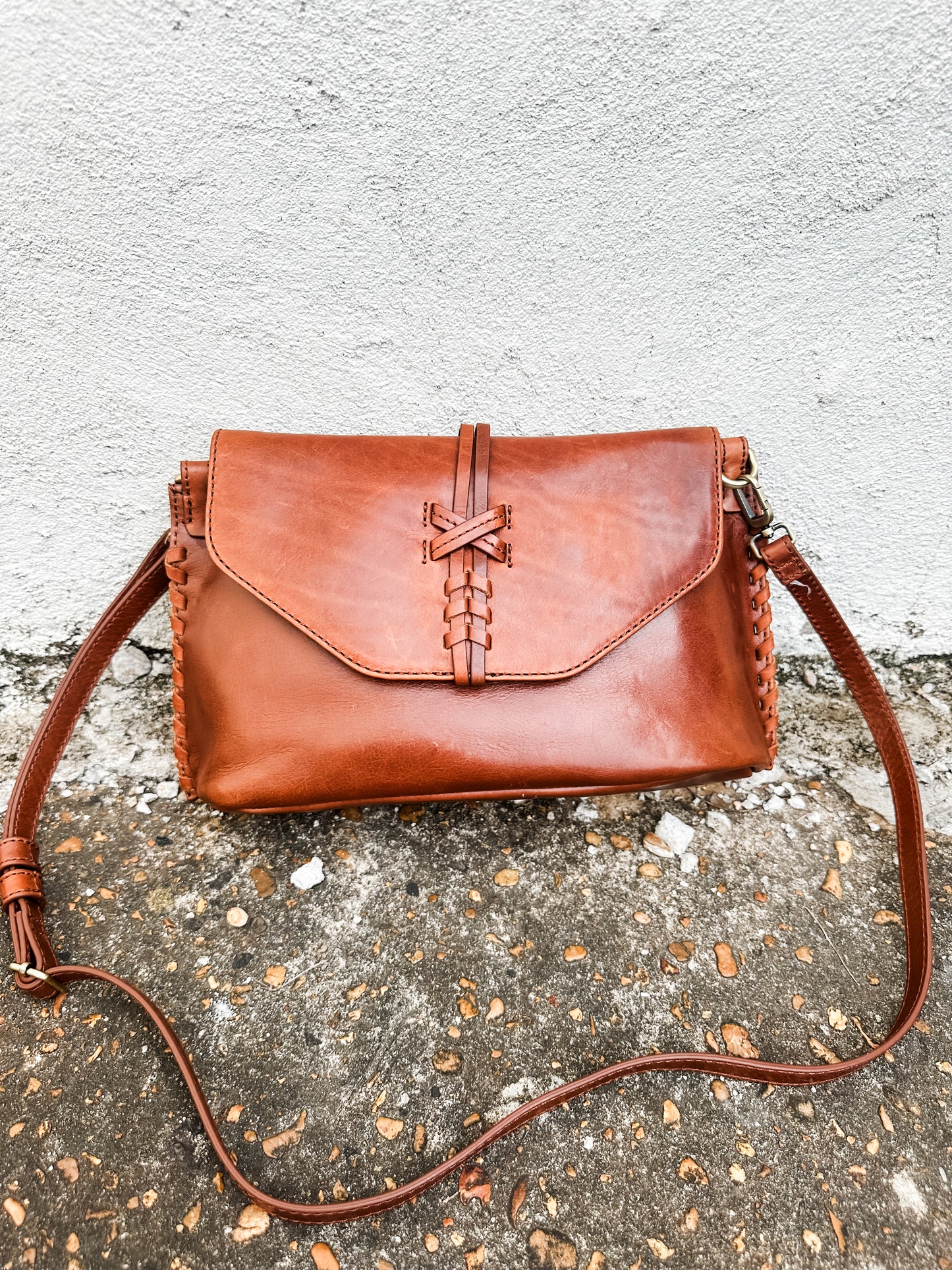 Expedition Shoulder Crossbody Pecan Ridge