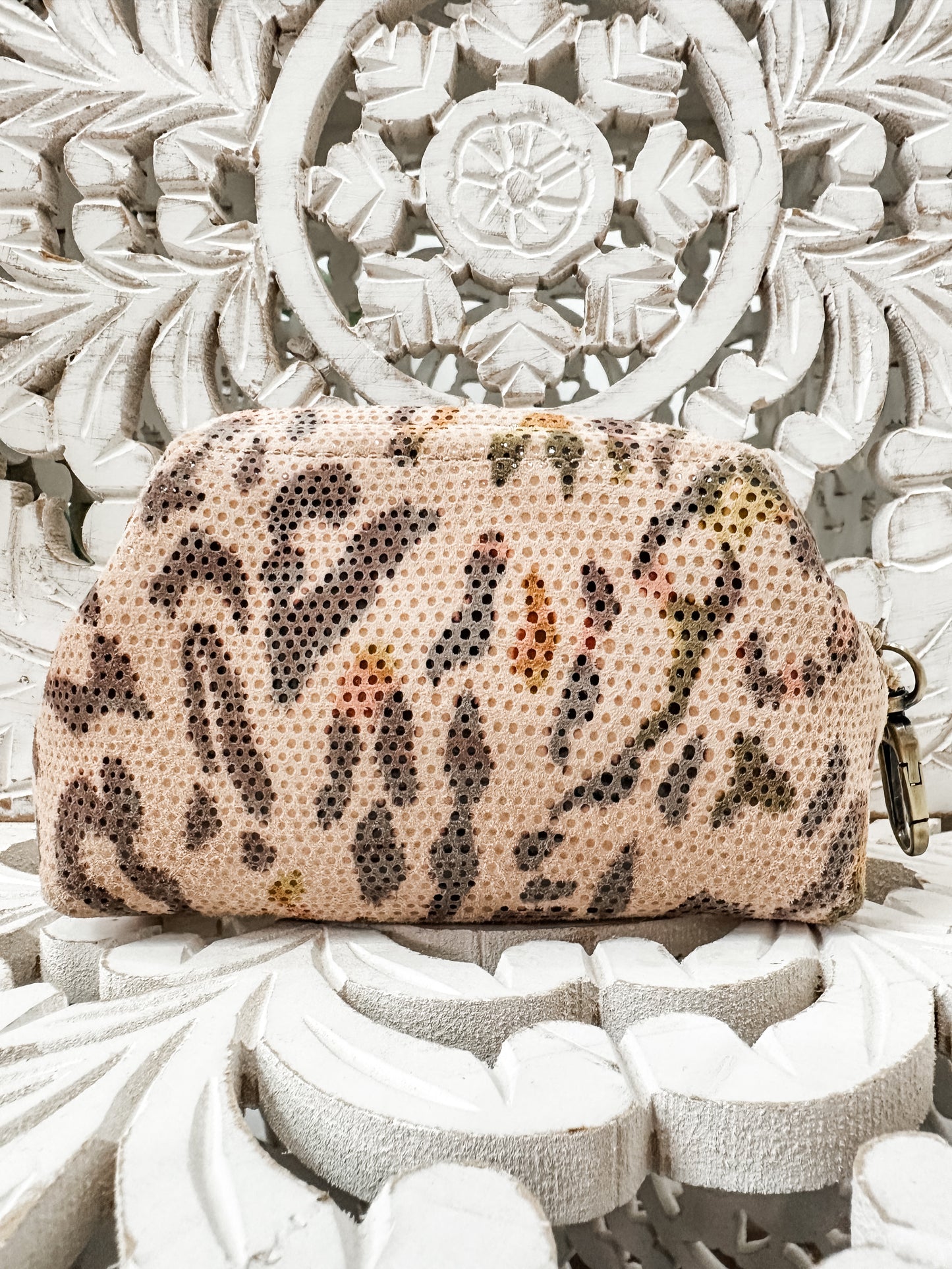 Nila Pouch in Summer Safari