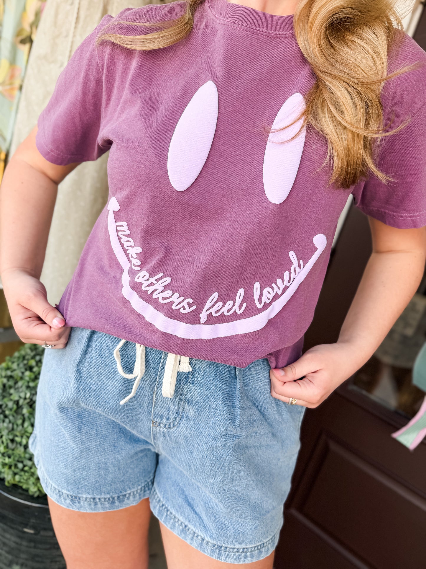 Make Others Feel Loved Tee