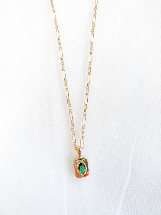 Amara Pendant Necklace