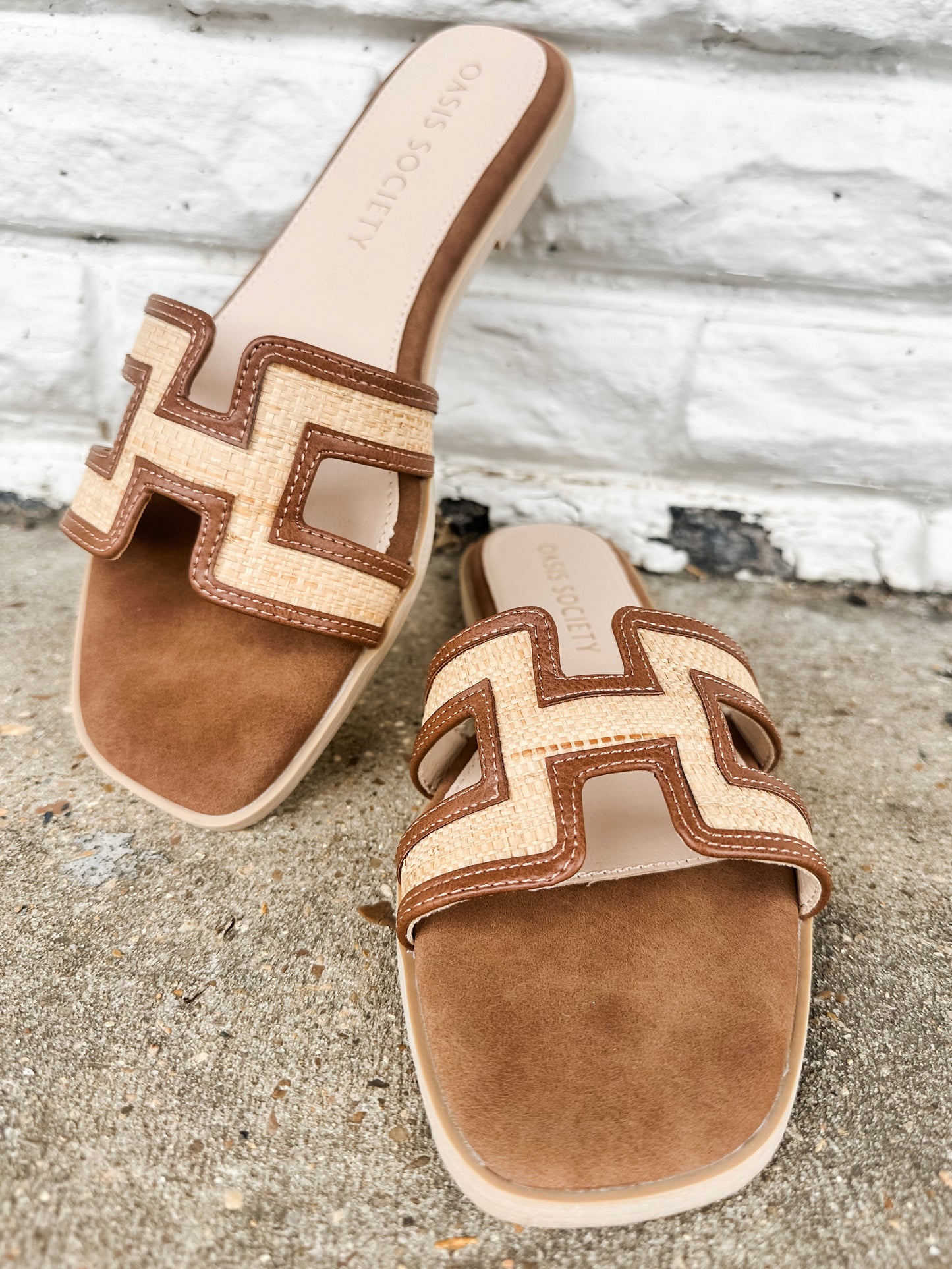 Ena Sandal